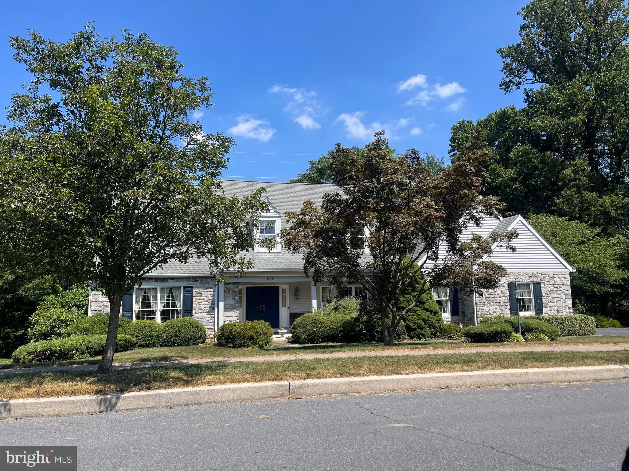 Hummelstown, Pennsylvania 17036, United States, 5 Bedrooms Bedrooms, ,4 BathroomsBathrooms,Residential,Pending,207263