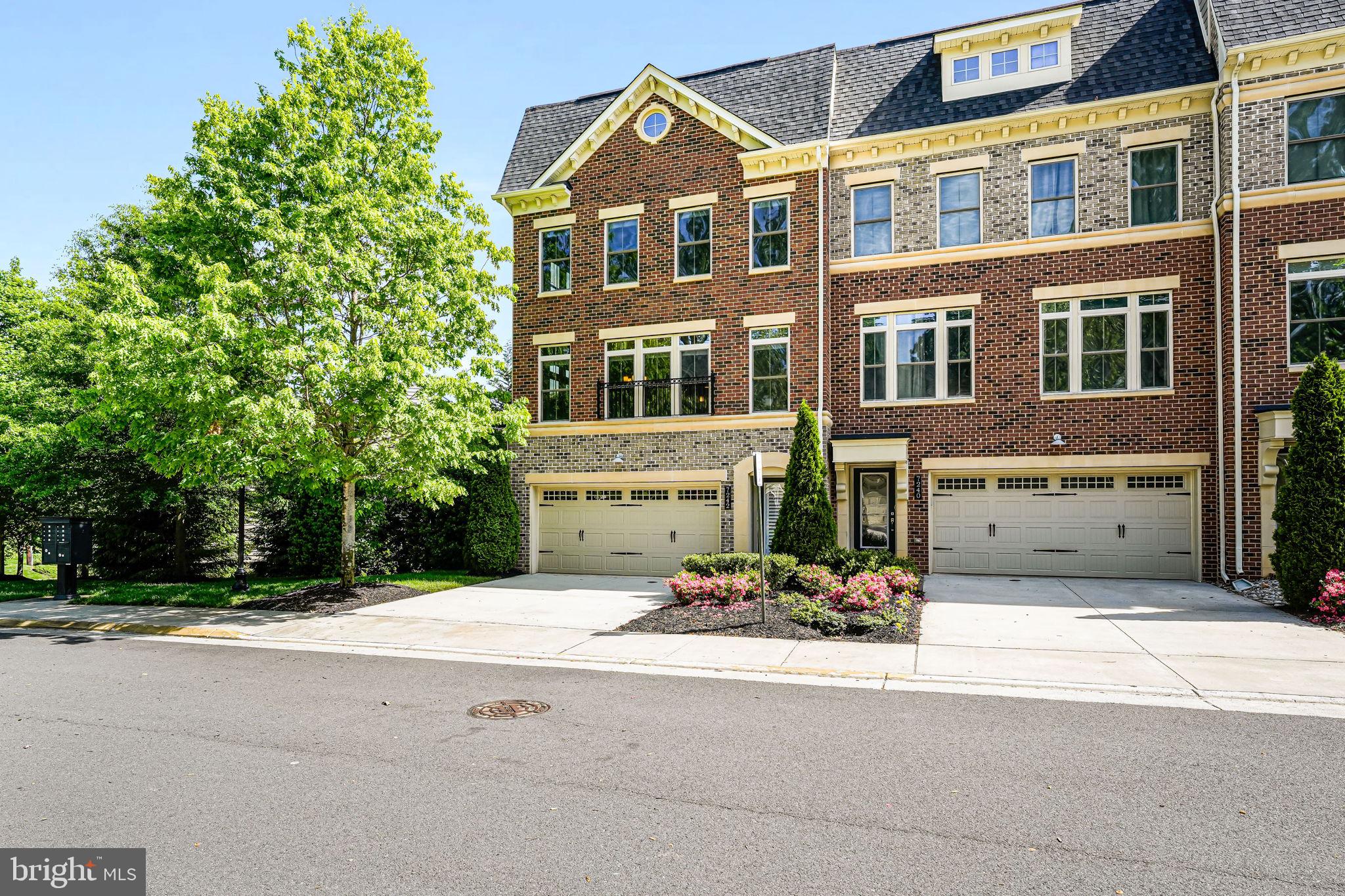 7242 MAGPIE LANE