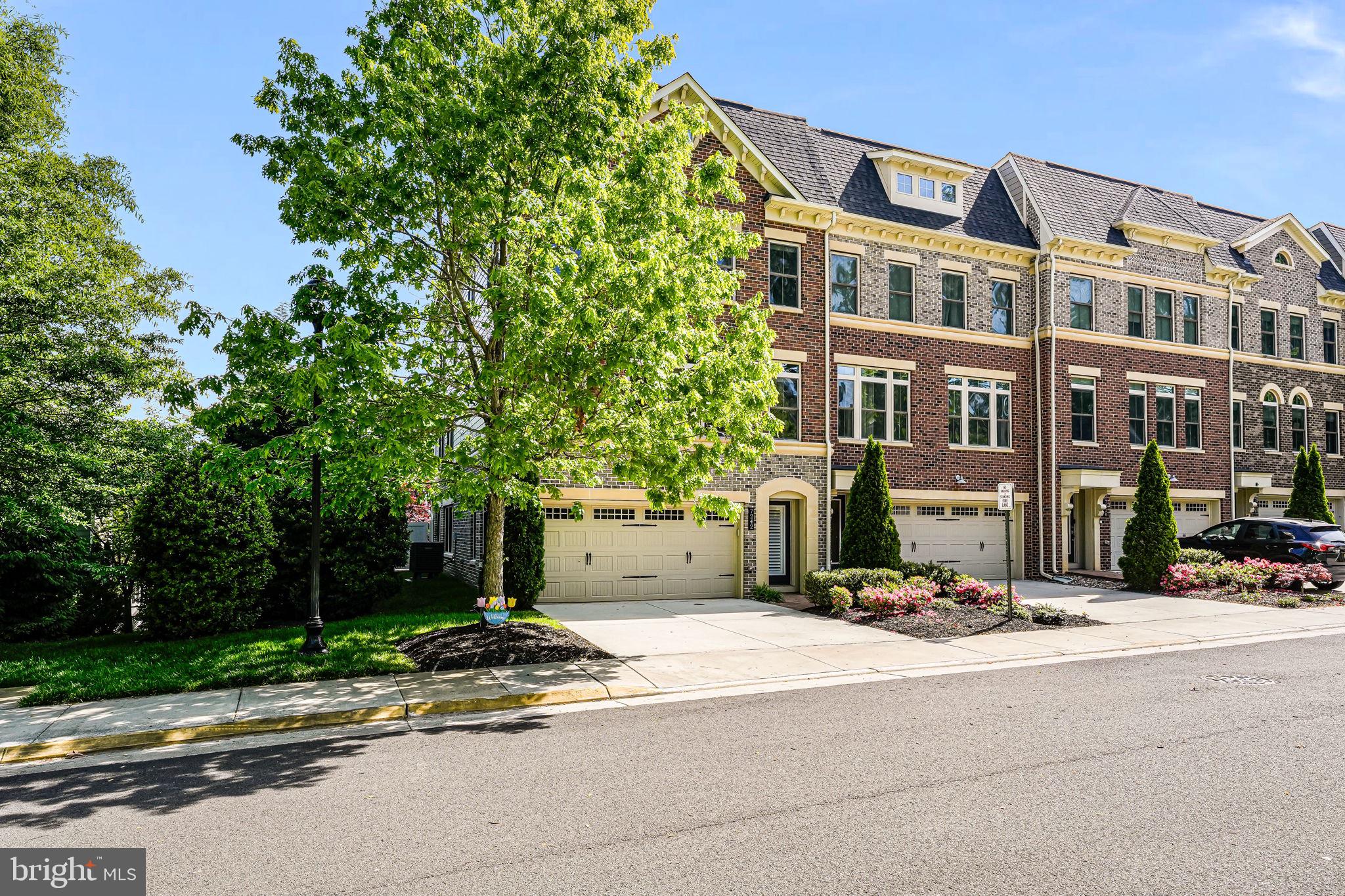 7242 MAGPIE LANE