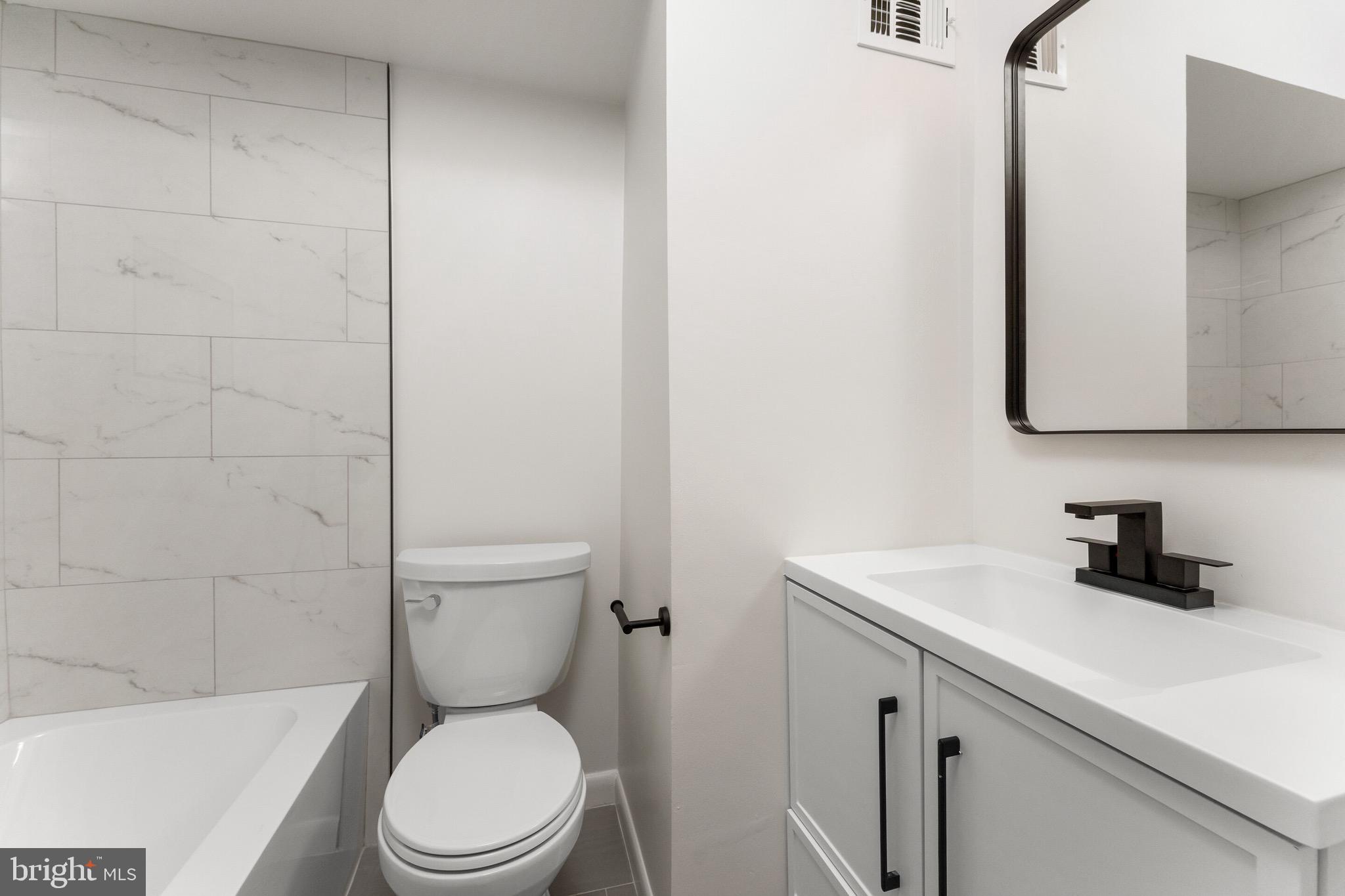 RESTON - Residential Lease