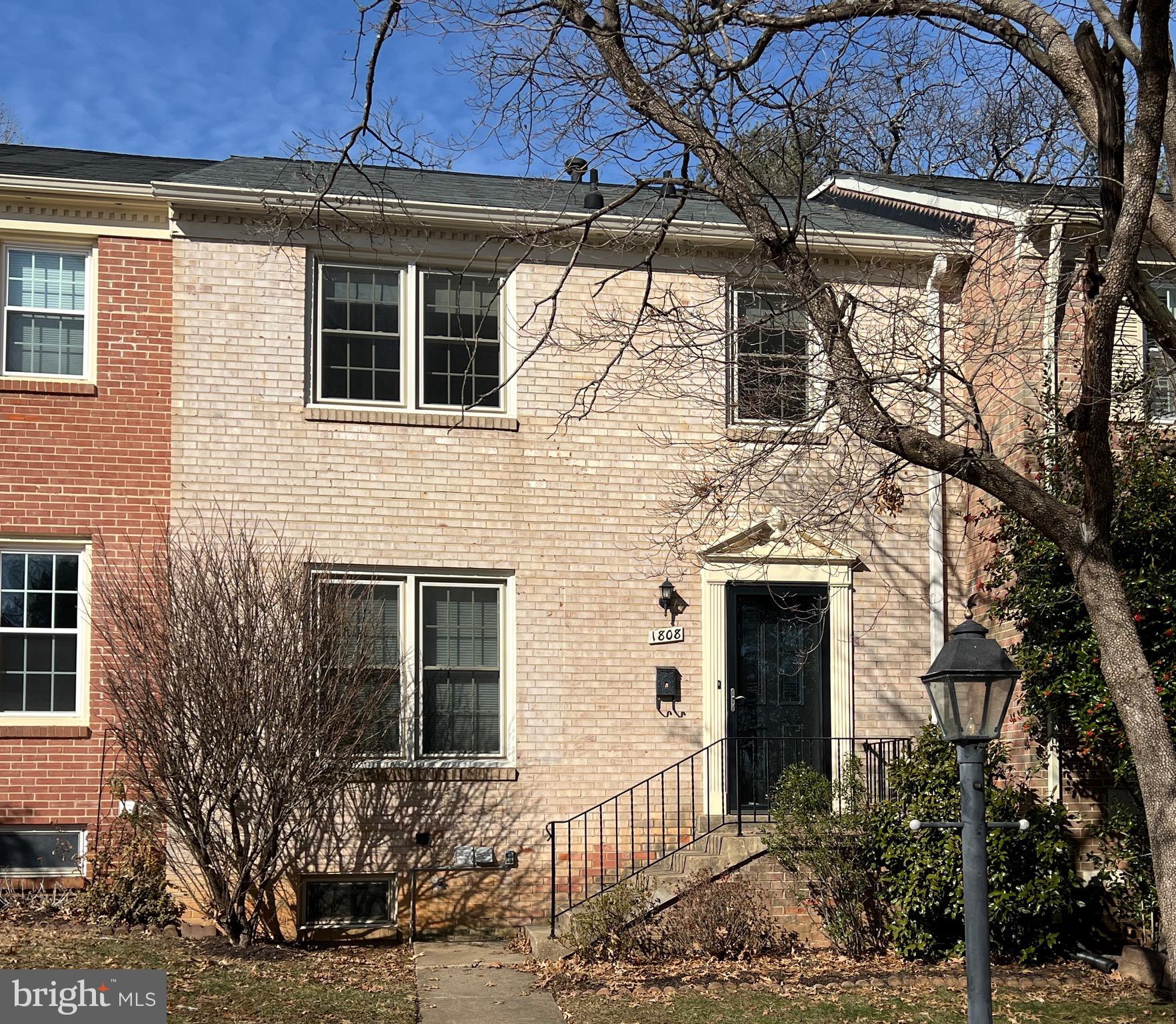 RESTON - Residential Lease