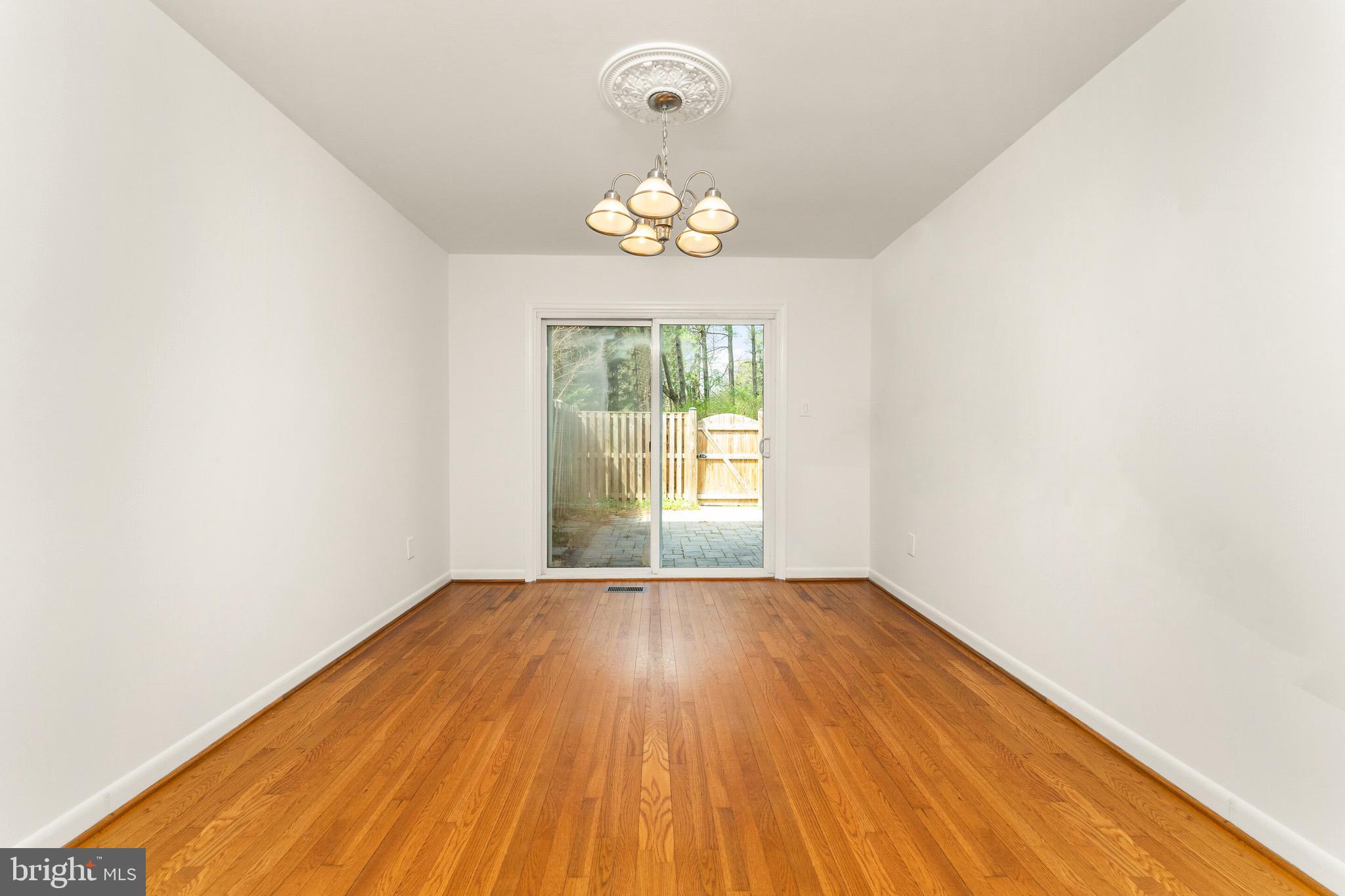 RESTON - Residential Lease