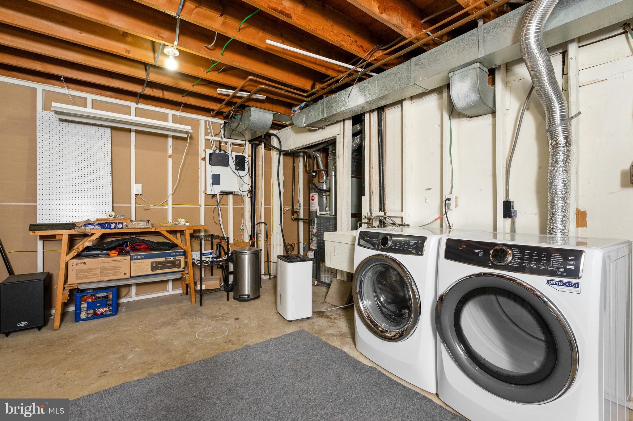 RESTON - Residential Lease