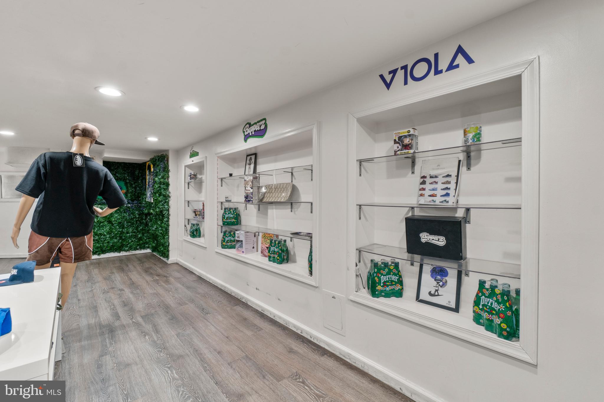 CHARLES VILLAGE - Residential Income