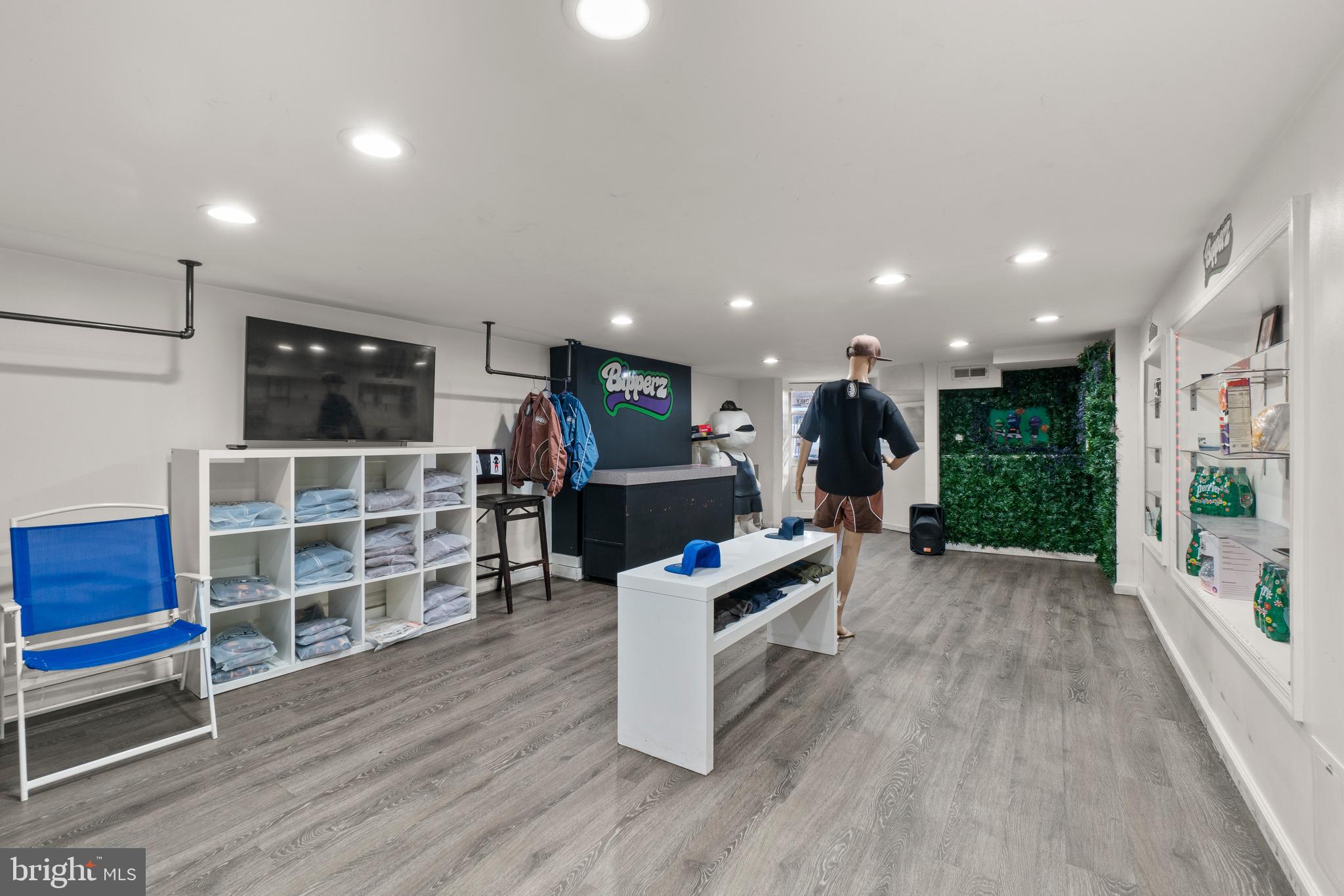 CHARLES VILLAGE - Residential Income