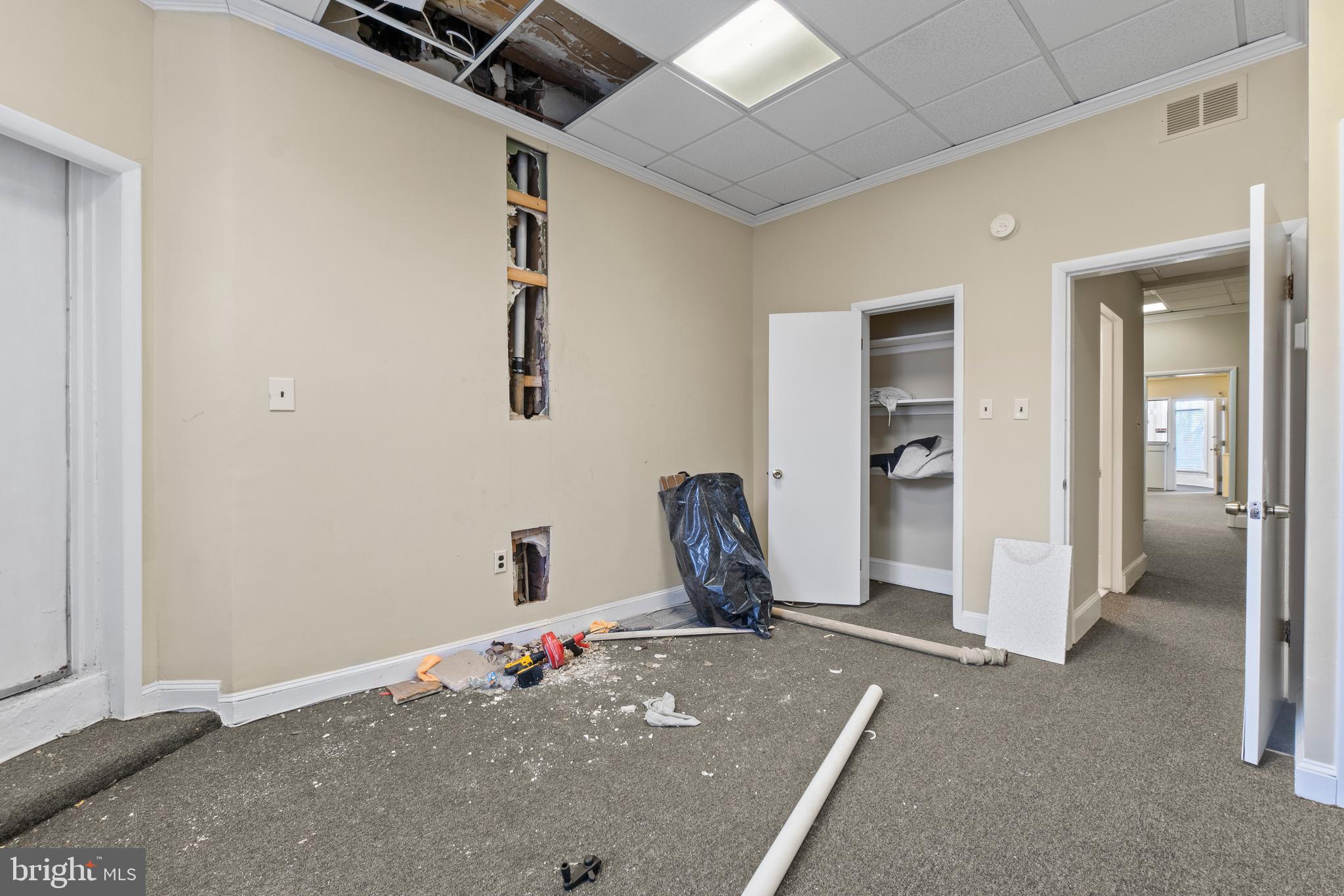 CHARLES VILLAGE - Residential Income