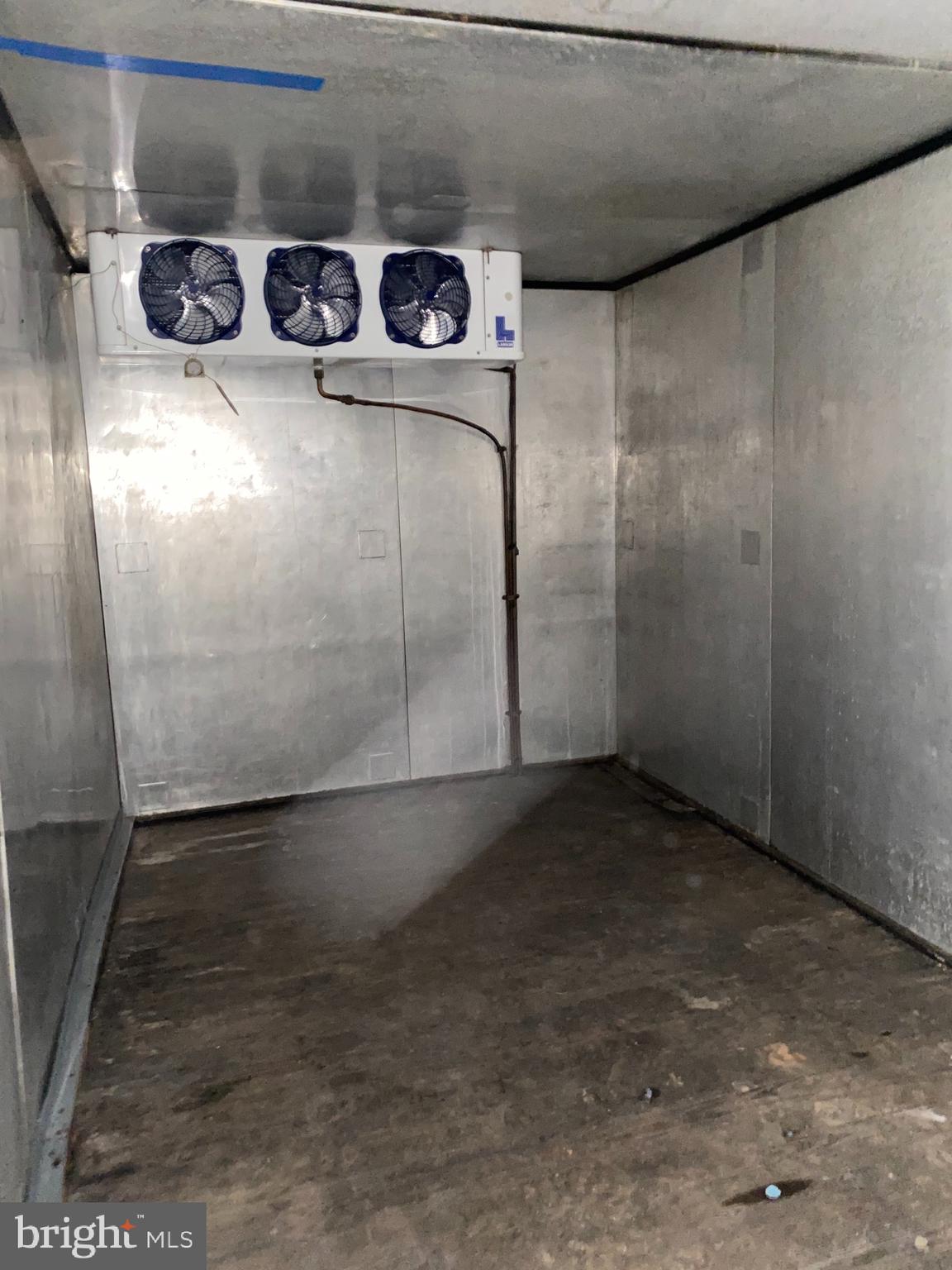 PORT RICHMOND - Commercial Lease