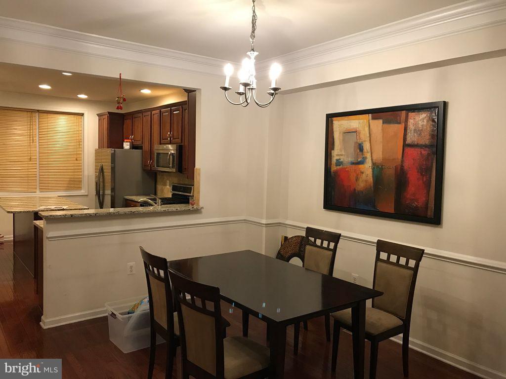 LOUDOUN VALLEY ESTATES 2 - Residential Lease