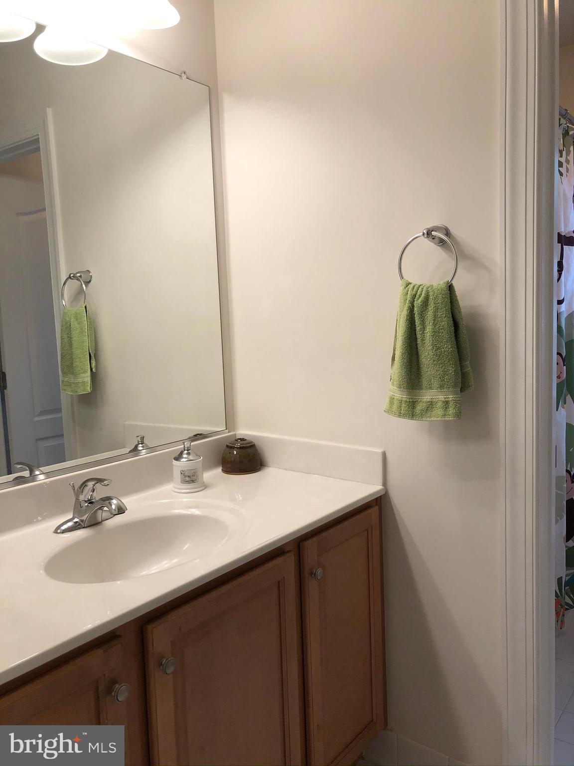 TURNBURY RUN AT ZEBRON - Residential Lease