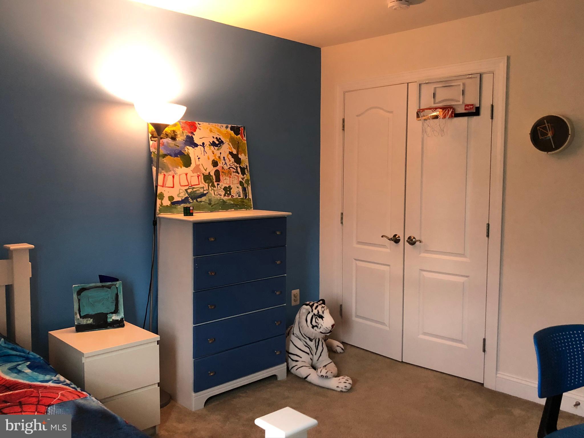 TURNBURY RUN AT ZEBRON - Residential Lease