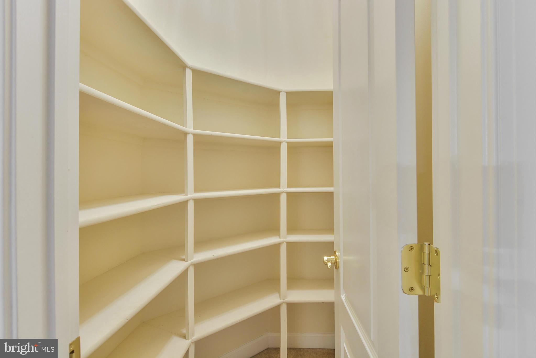 RIVER FALLS - Residential