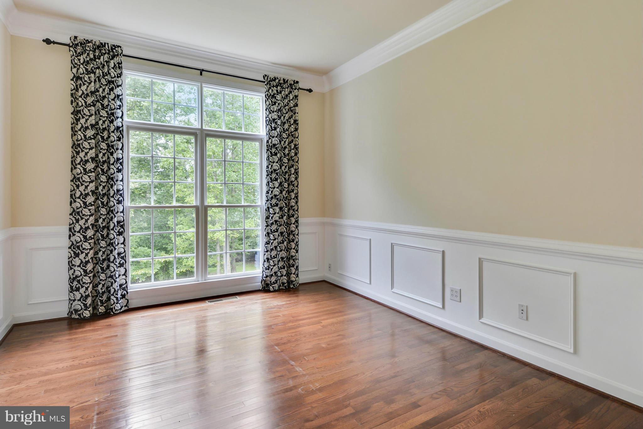 RIVER FALLS - Residential