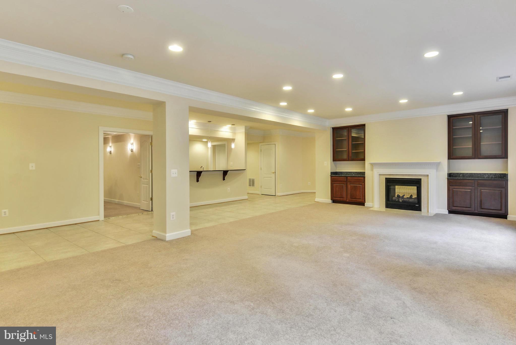 RIVER FALLS - Residential