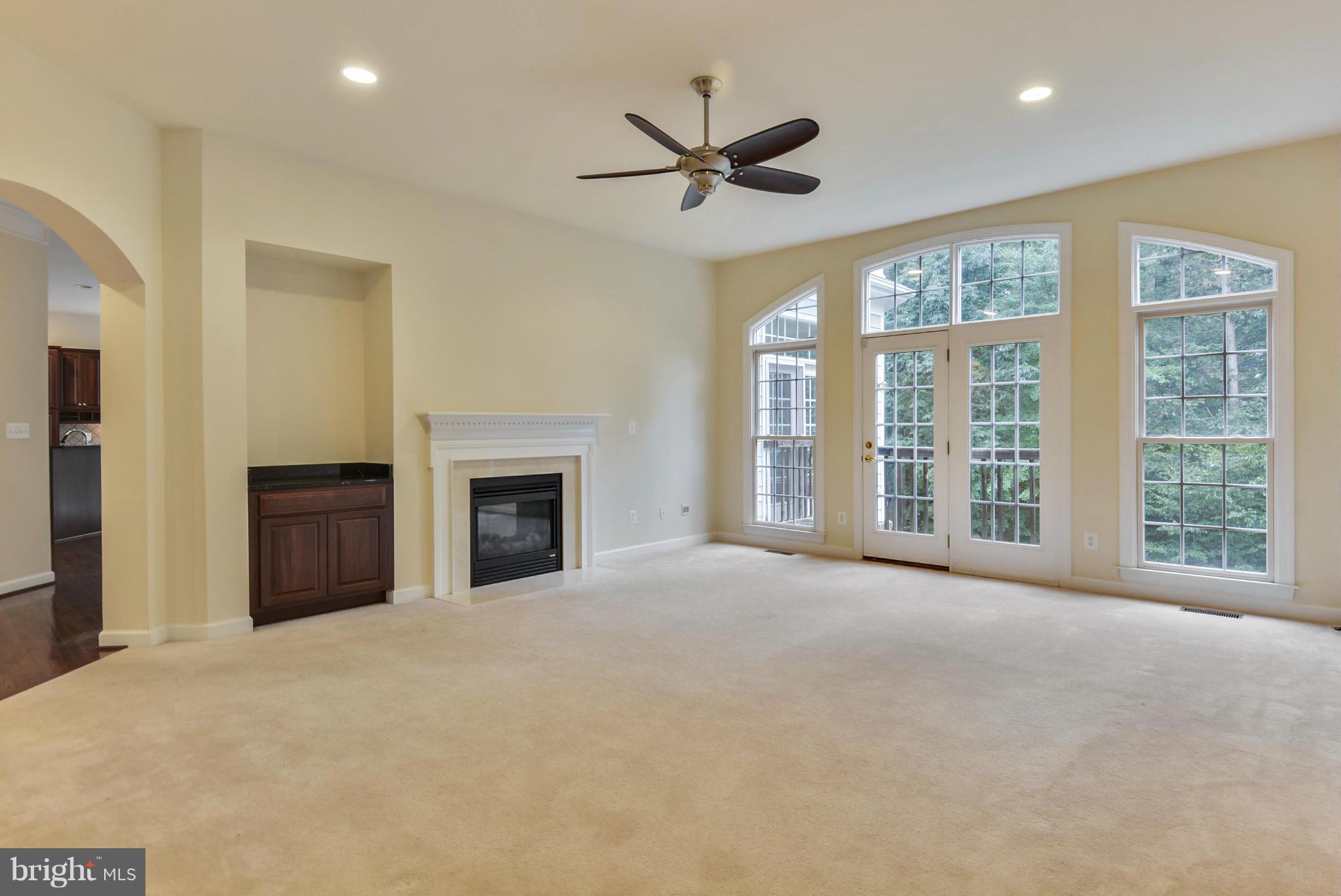 RIVER FALLS - Residential