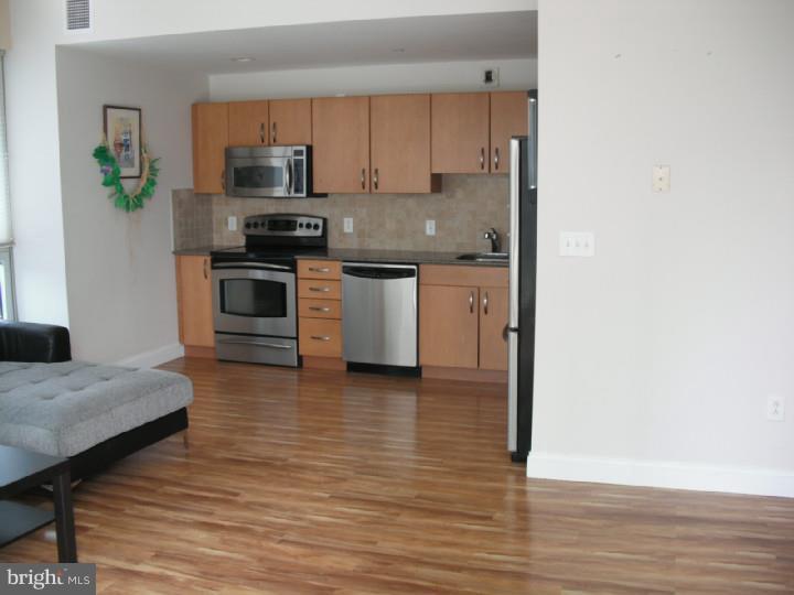 WATERFRONT SQUARE - Residential