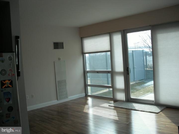 WATERFRONT SQUARE - Residential
