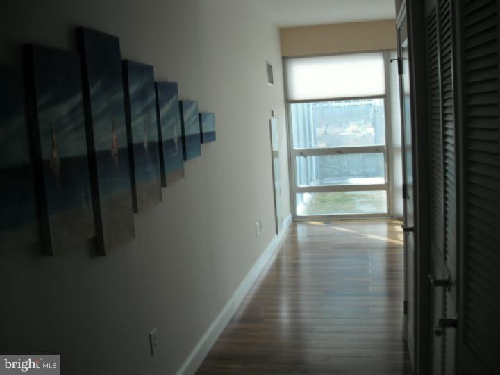 WATERFRONT SQUARE - Residential