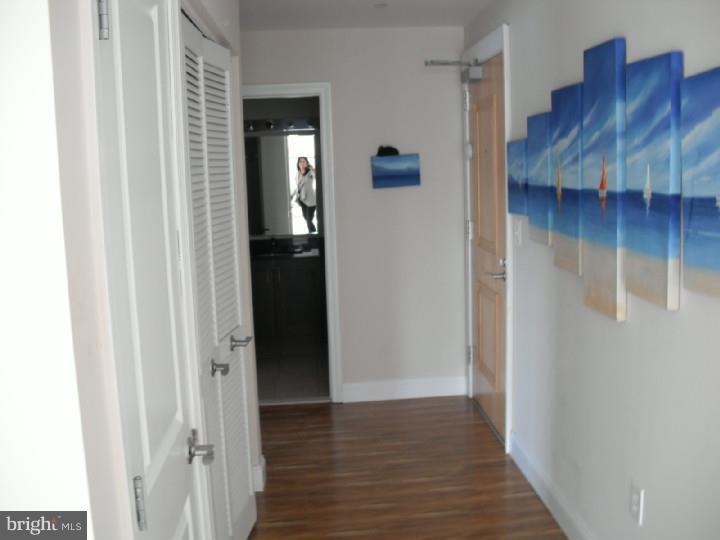 WATERFRONT SQUARE - Residential