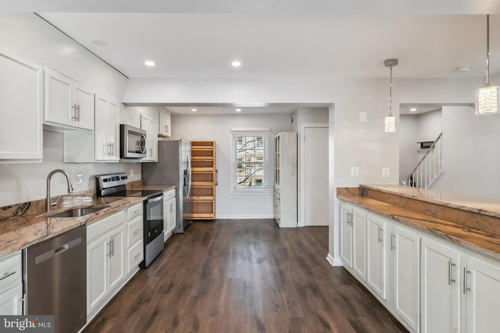 THE MEADOWS - Residential