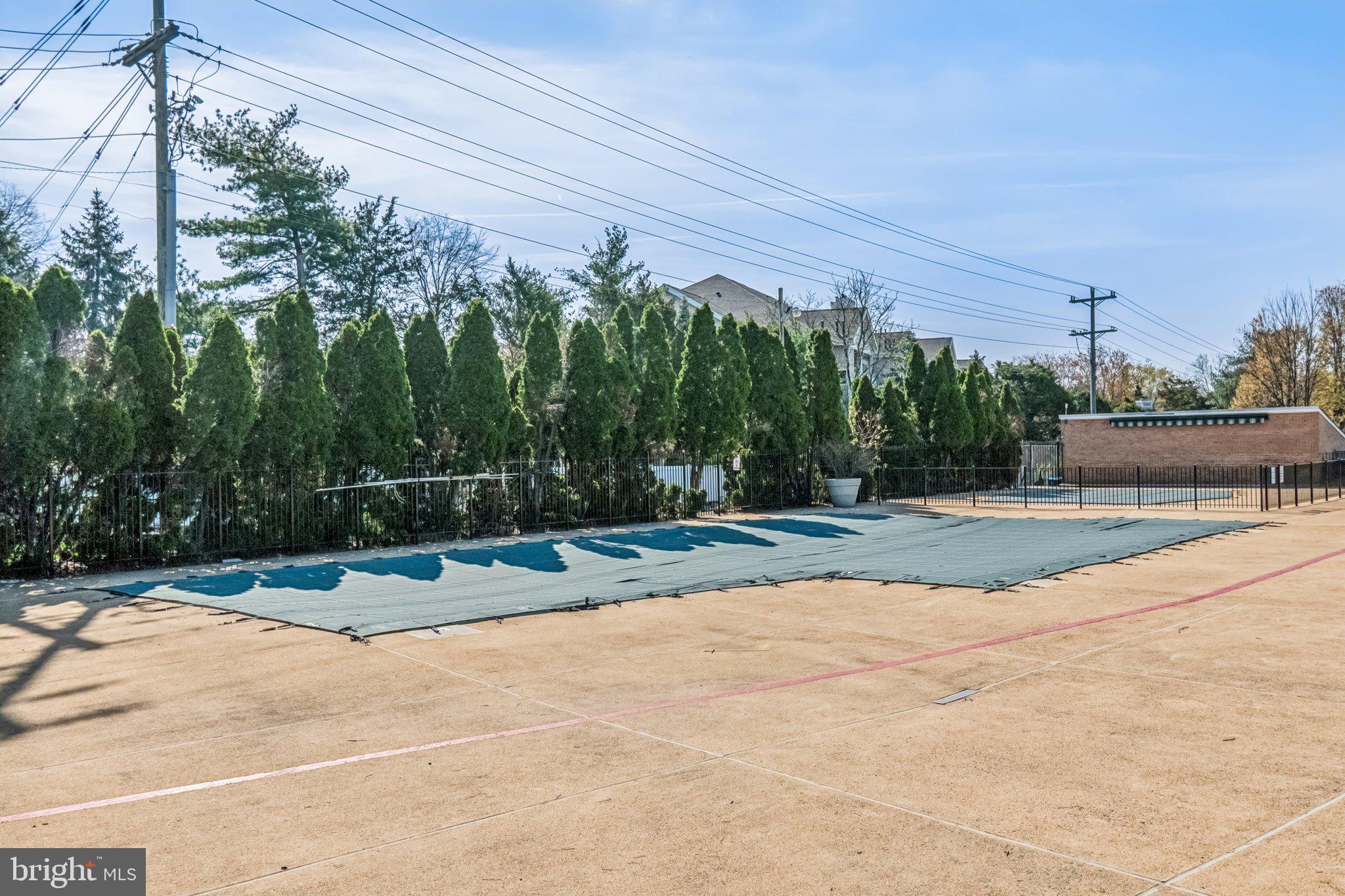 THE MEADOWS - Residential