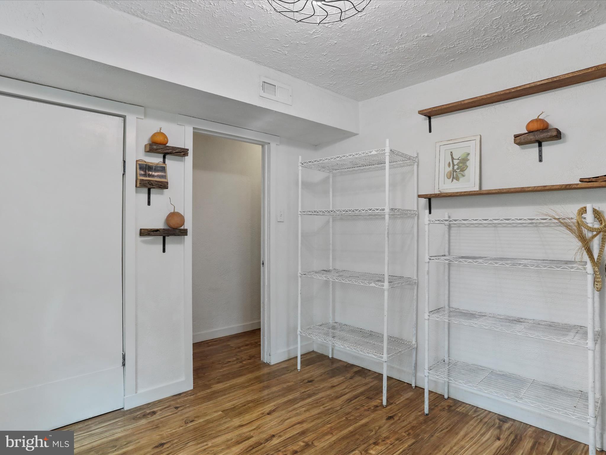 SHANNONDALE - Residential