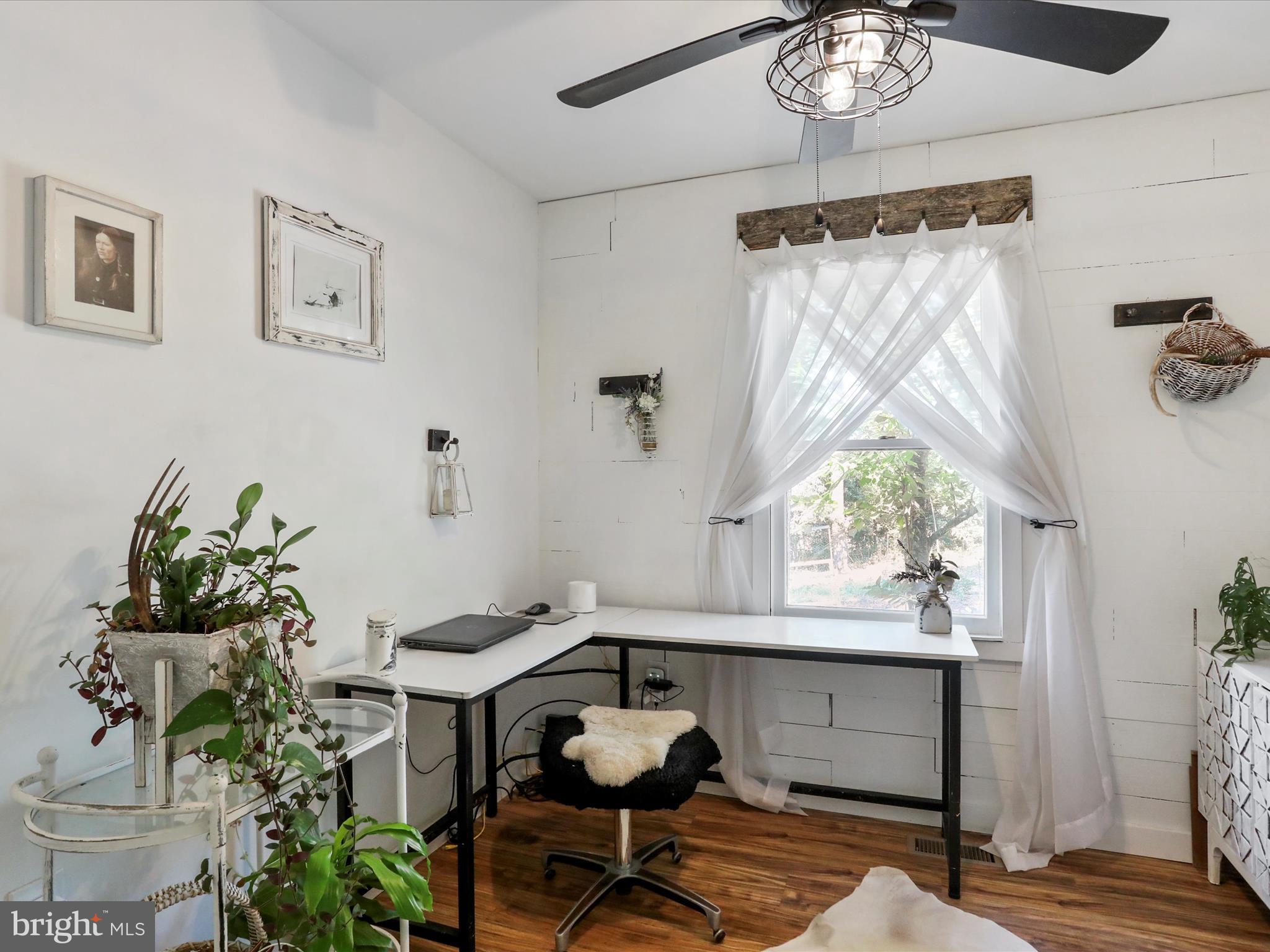 SHANNONDALE - Residential