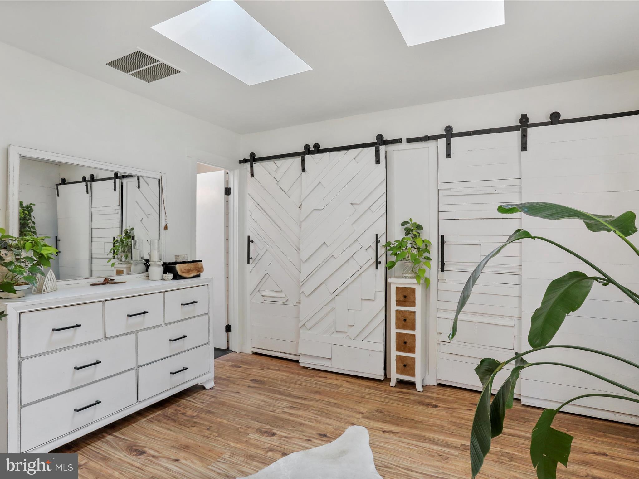 SHANNONDALE - Residential