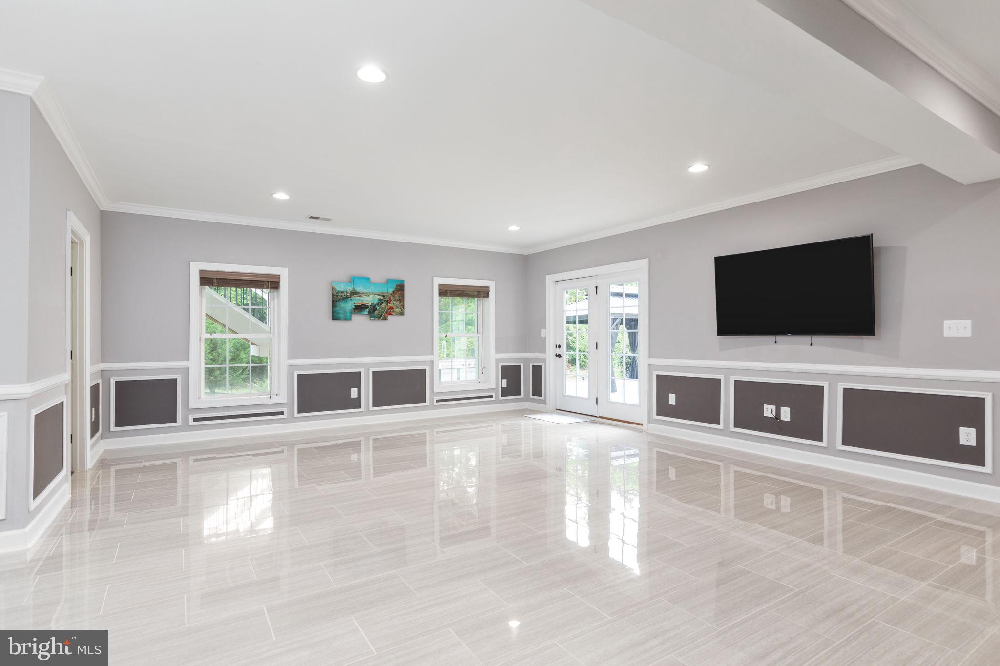 MARBURY - Residential