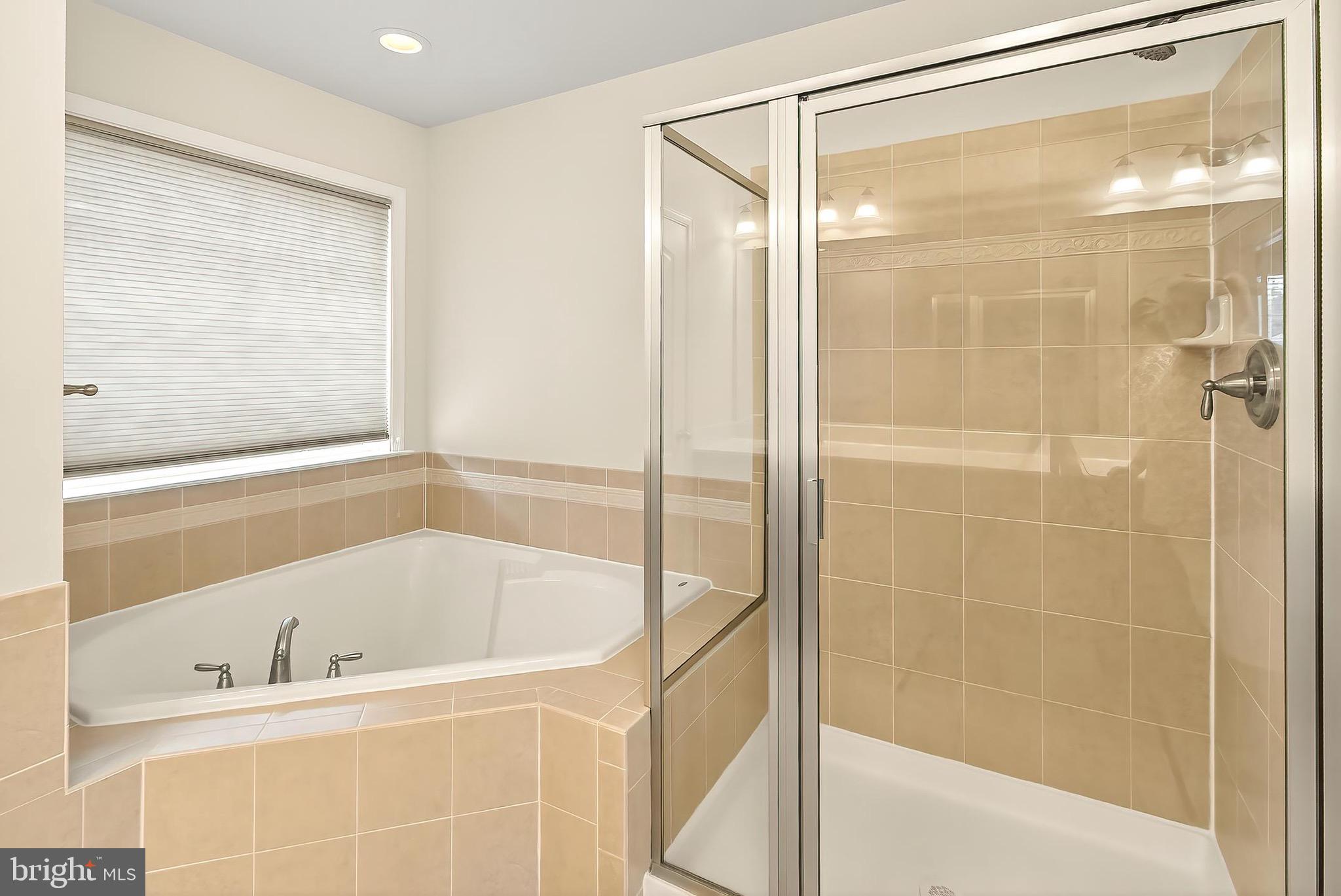 CARDINAL POINTE - Residential