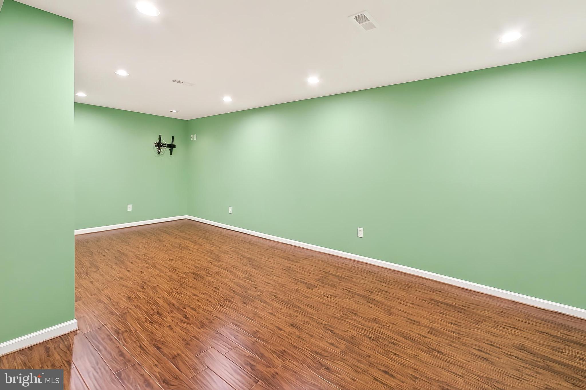 CARDINAL POINTE - Residential