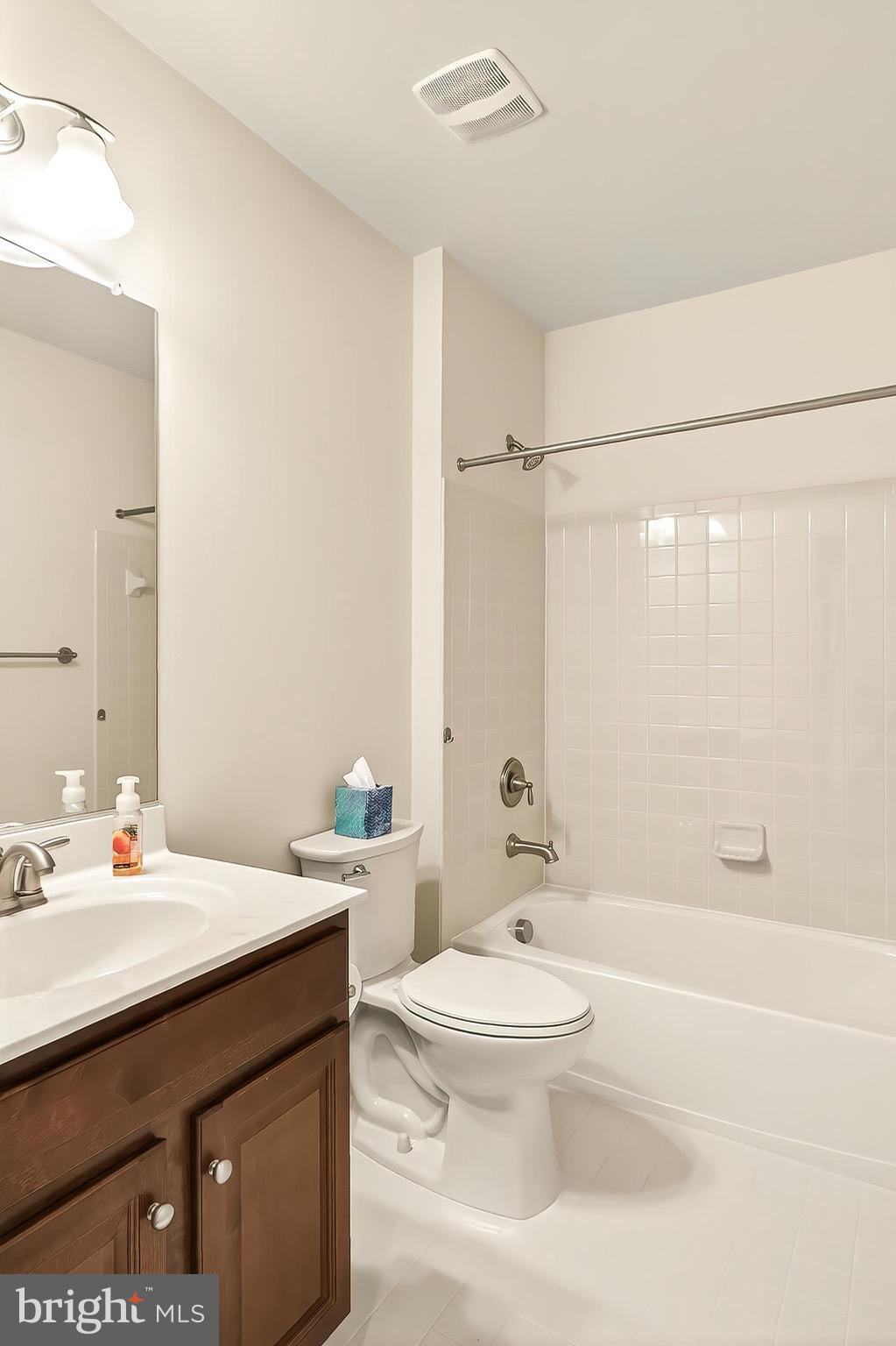 CARDINAL POINTE - Residential