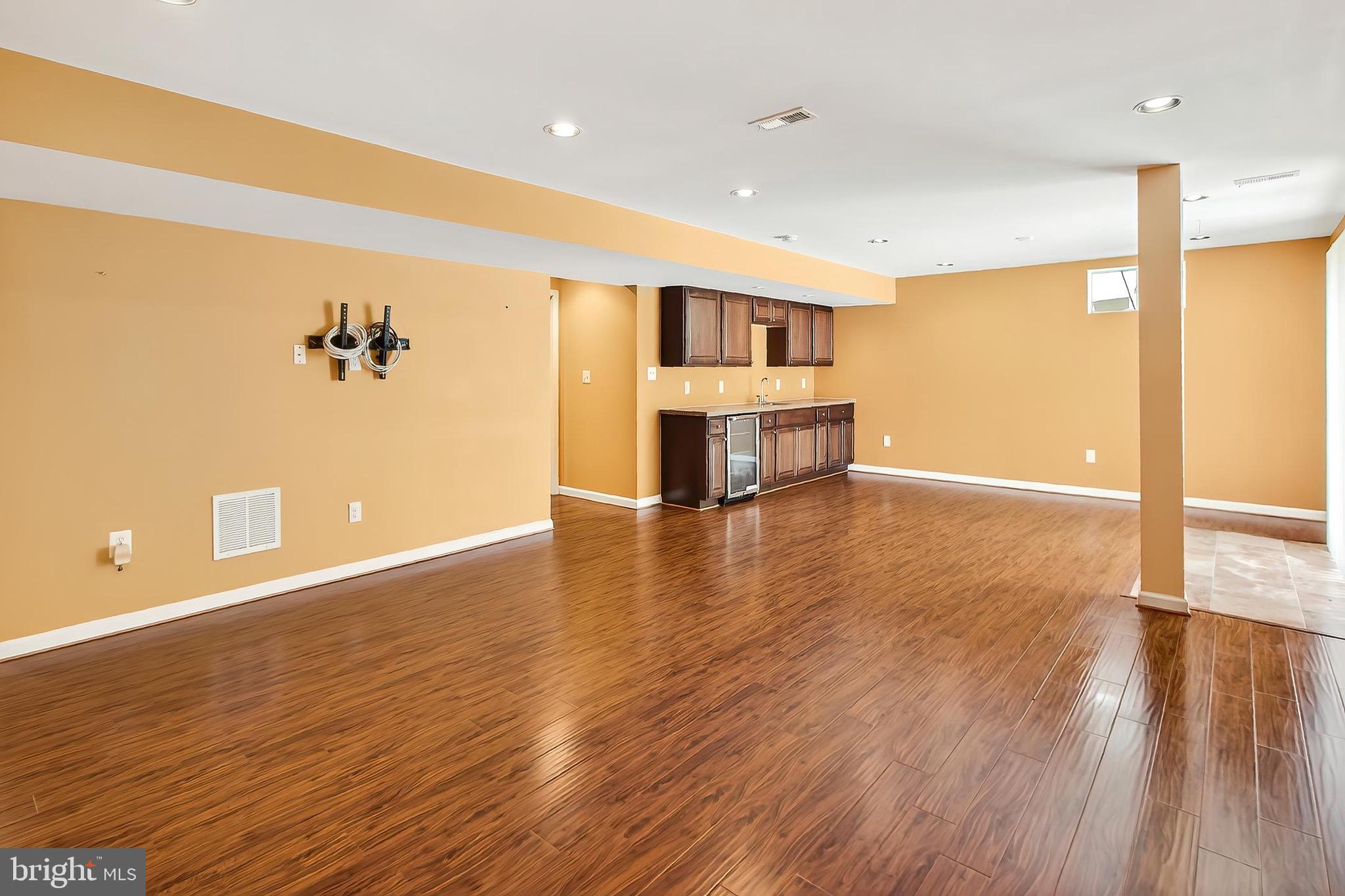 CARDINAL POINTE - Residential