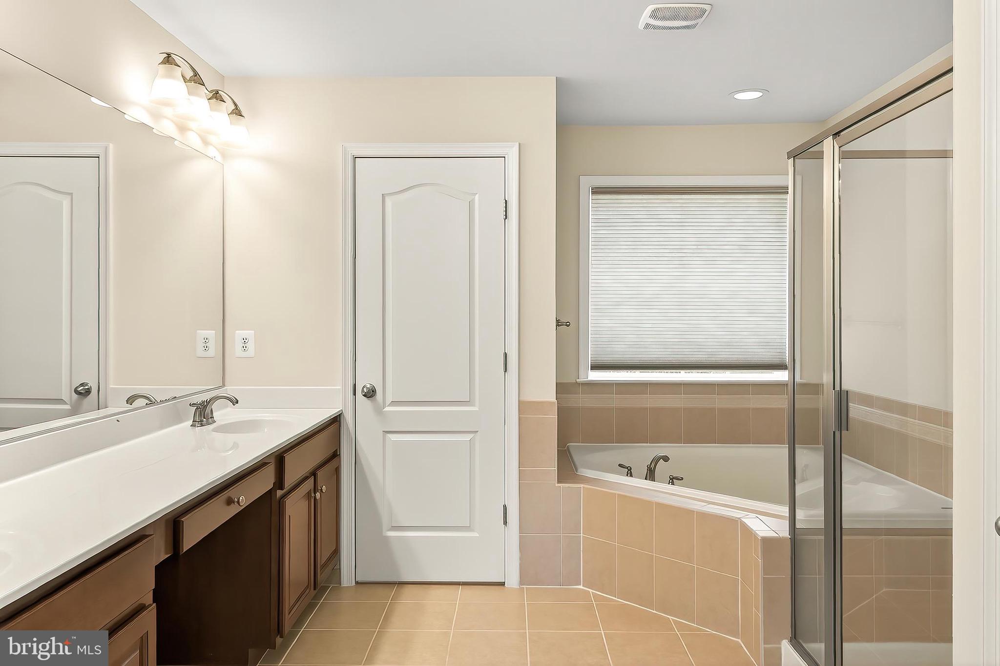 CARDINAL POINTE - Residential