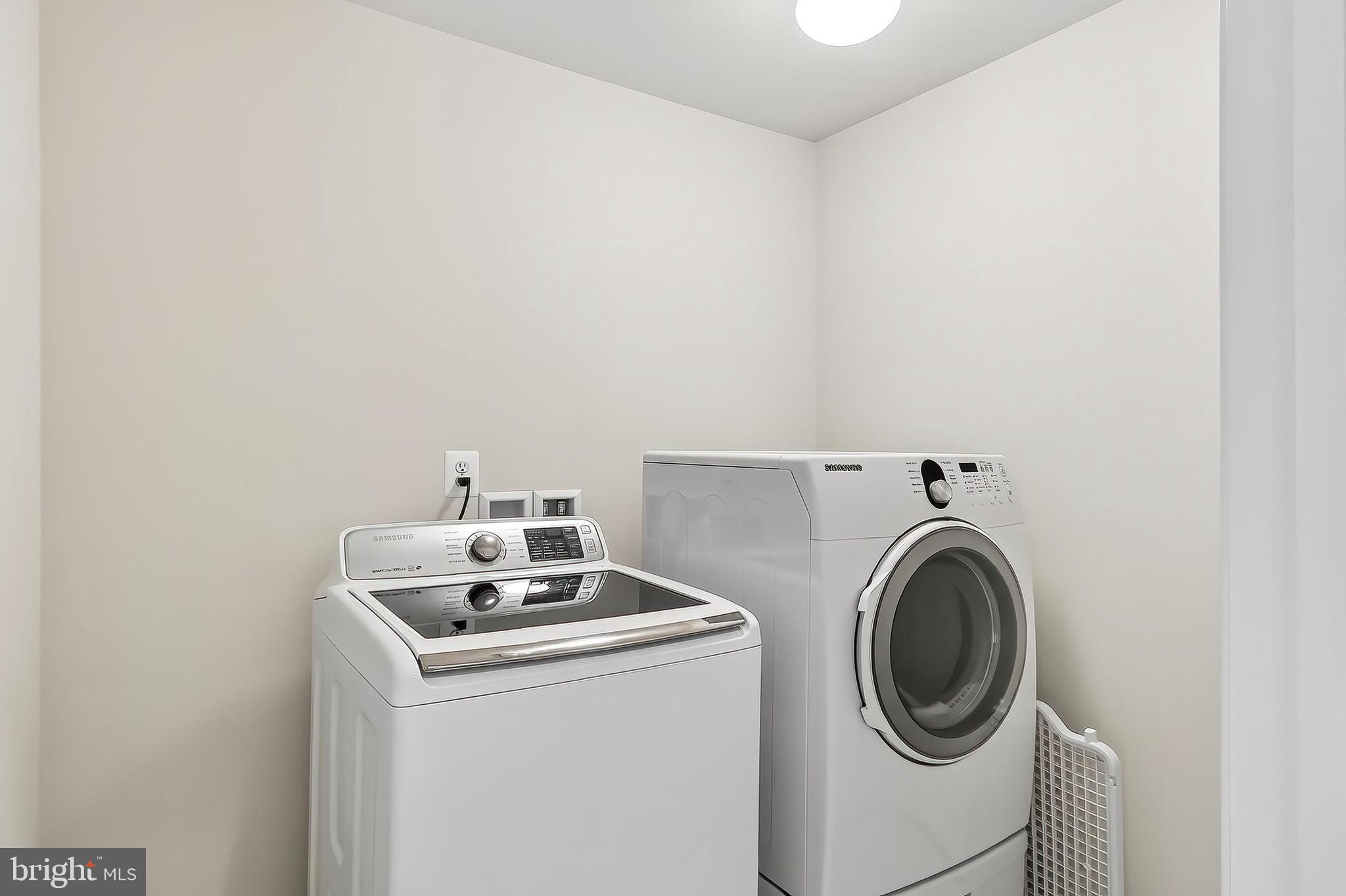 CARDINAL POINTE - Residential