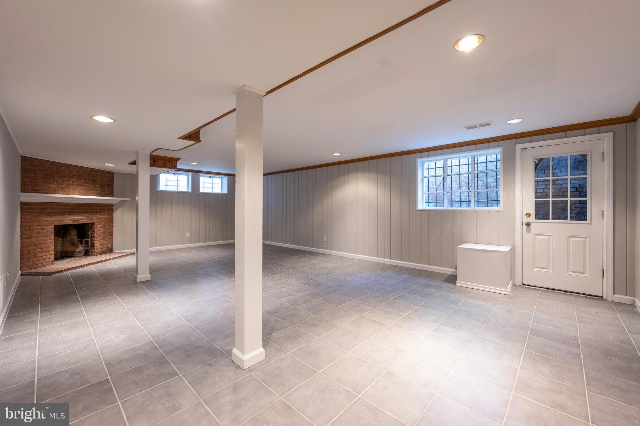 SUMNER - Residential Lease