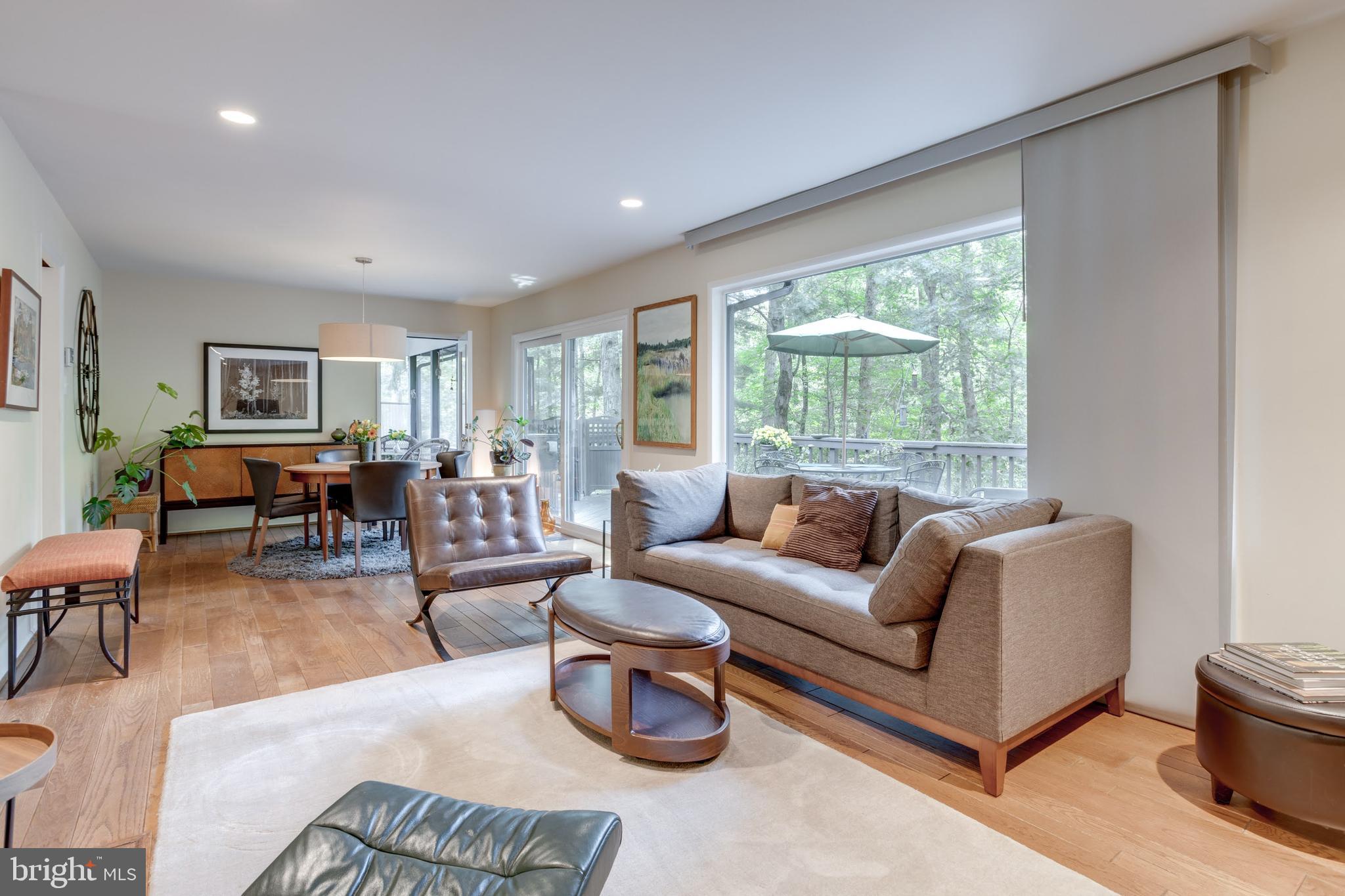 4216 ELIZABETH LANE