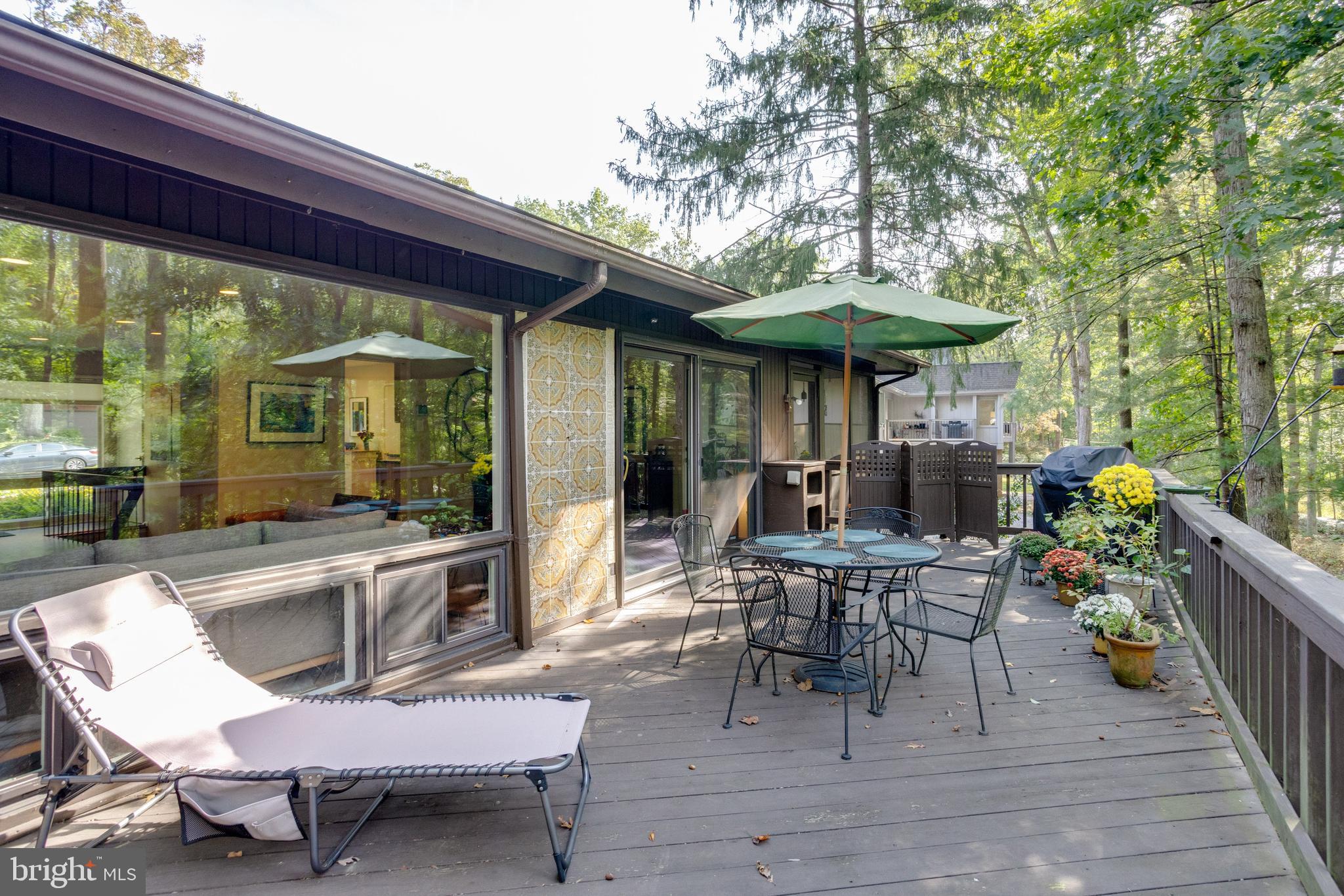 4216 ELIZABETH LANE