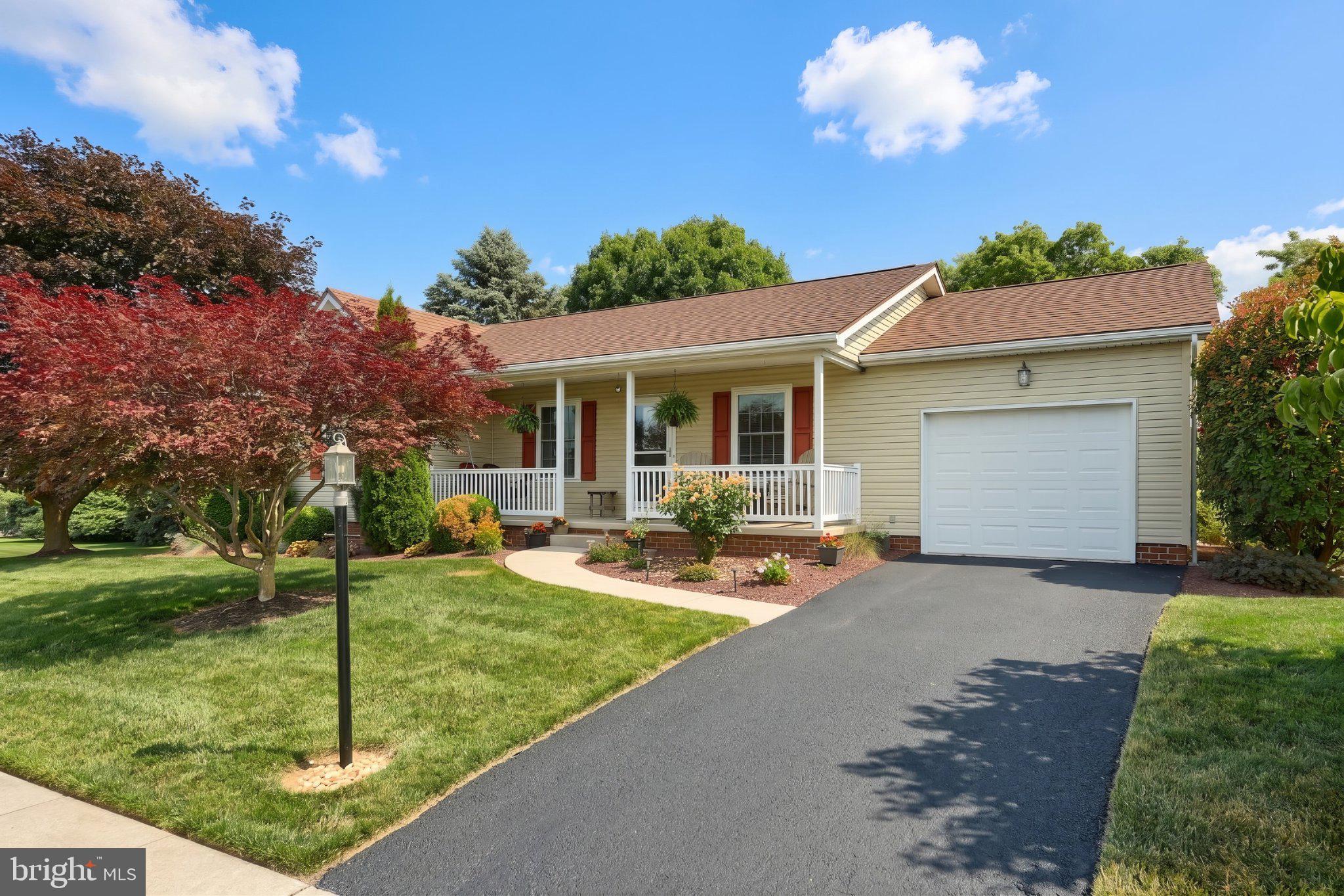 25 FIELDCREST DRIVE
