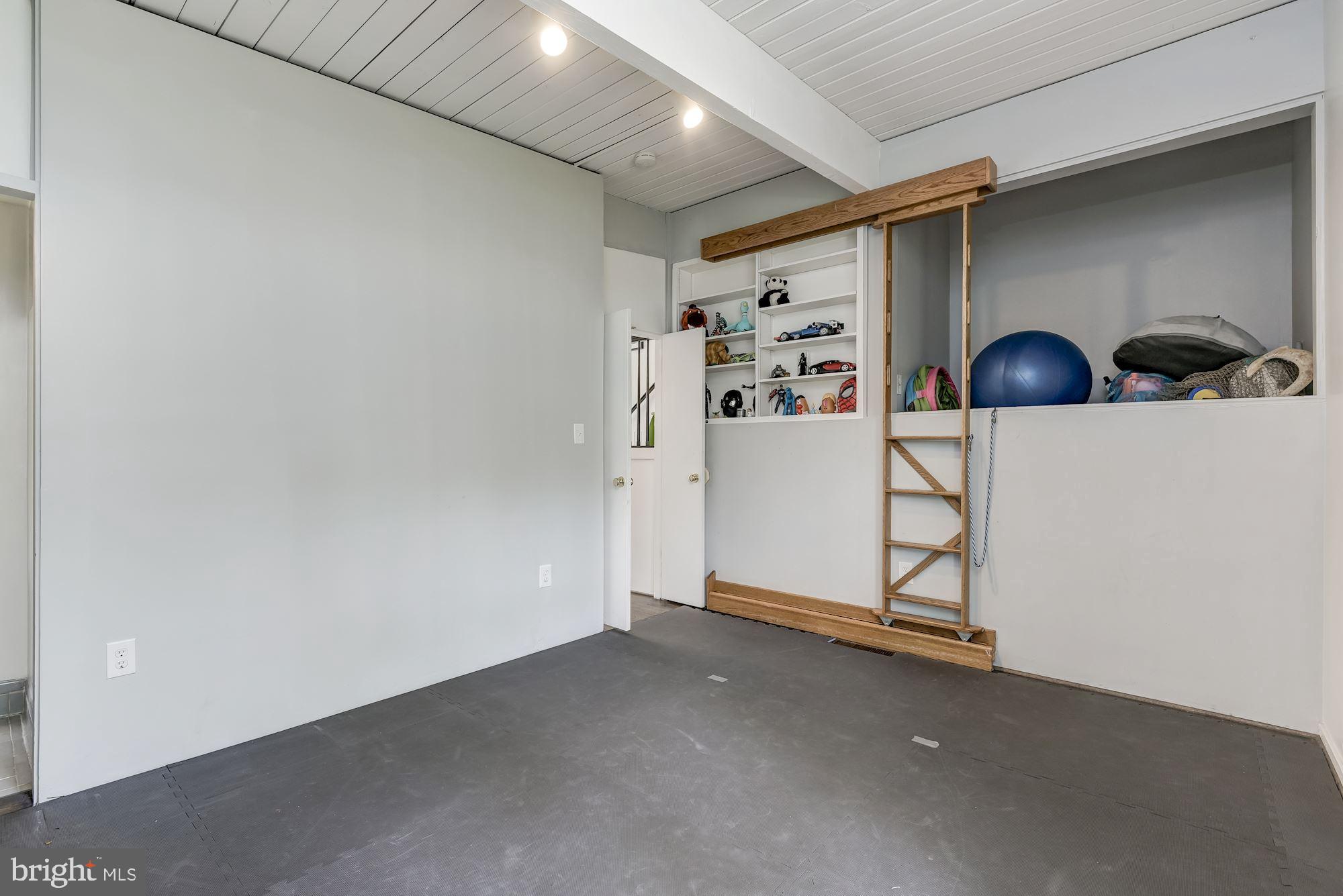 GLEN ECHO HEIGHTS - Residential