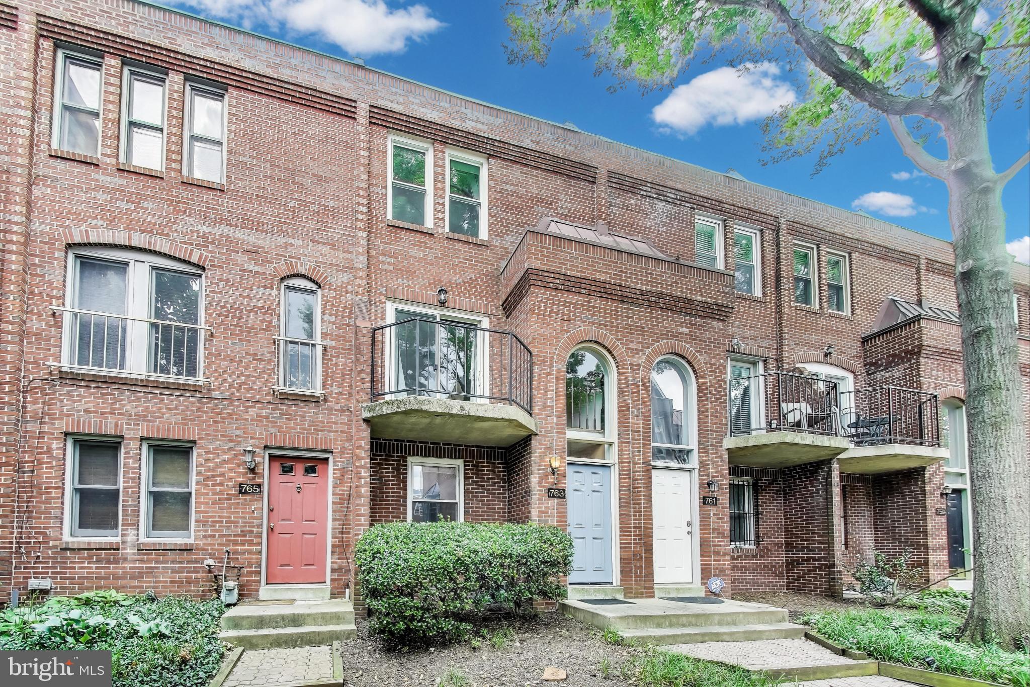 763 3RD STREET NE
