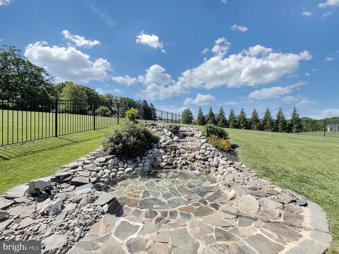 MARBURG POINTE - Residential