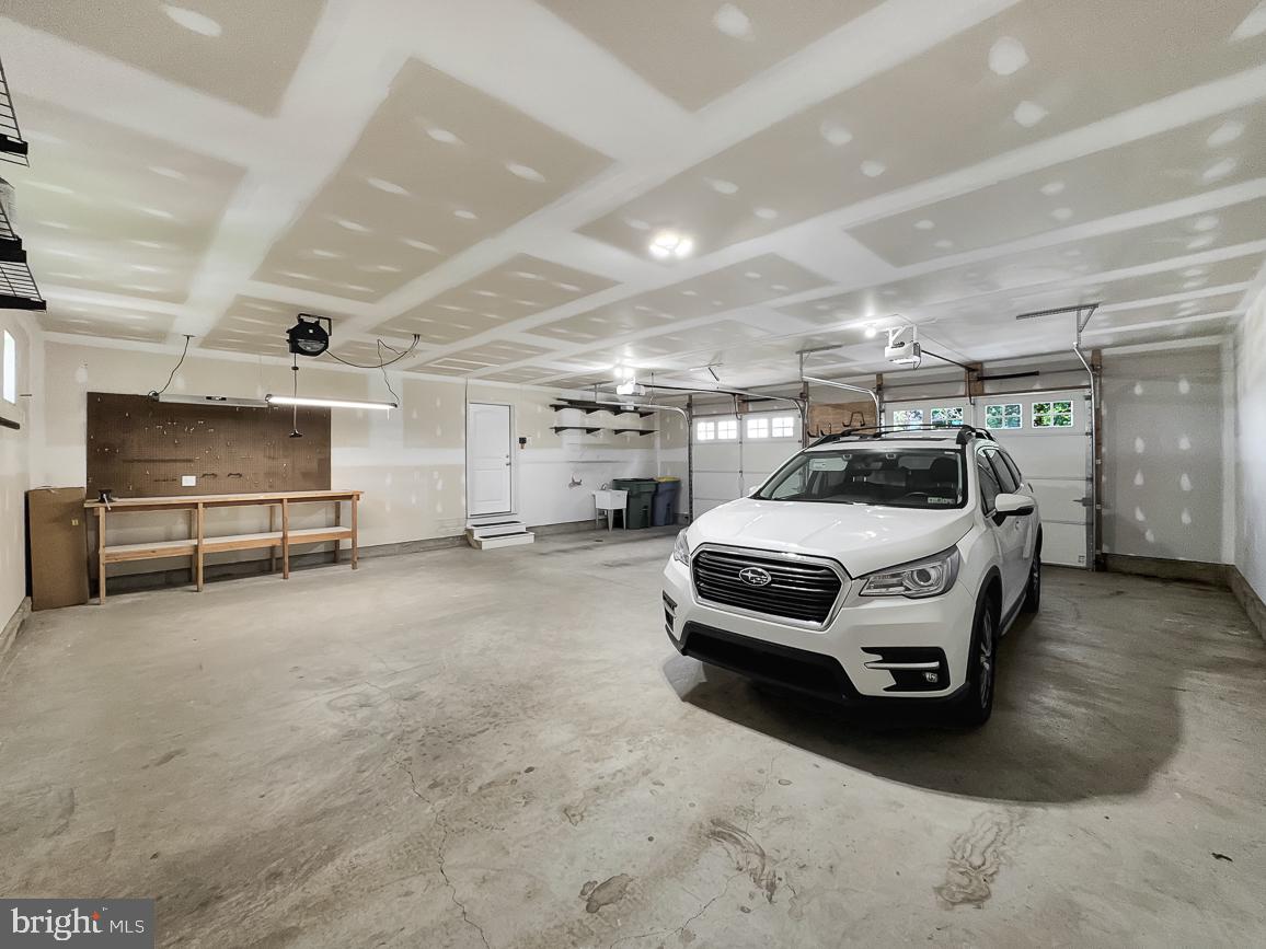 MARBURG POINTE - Residential