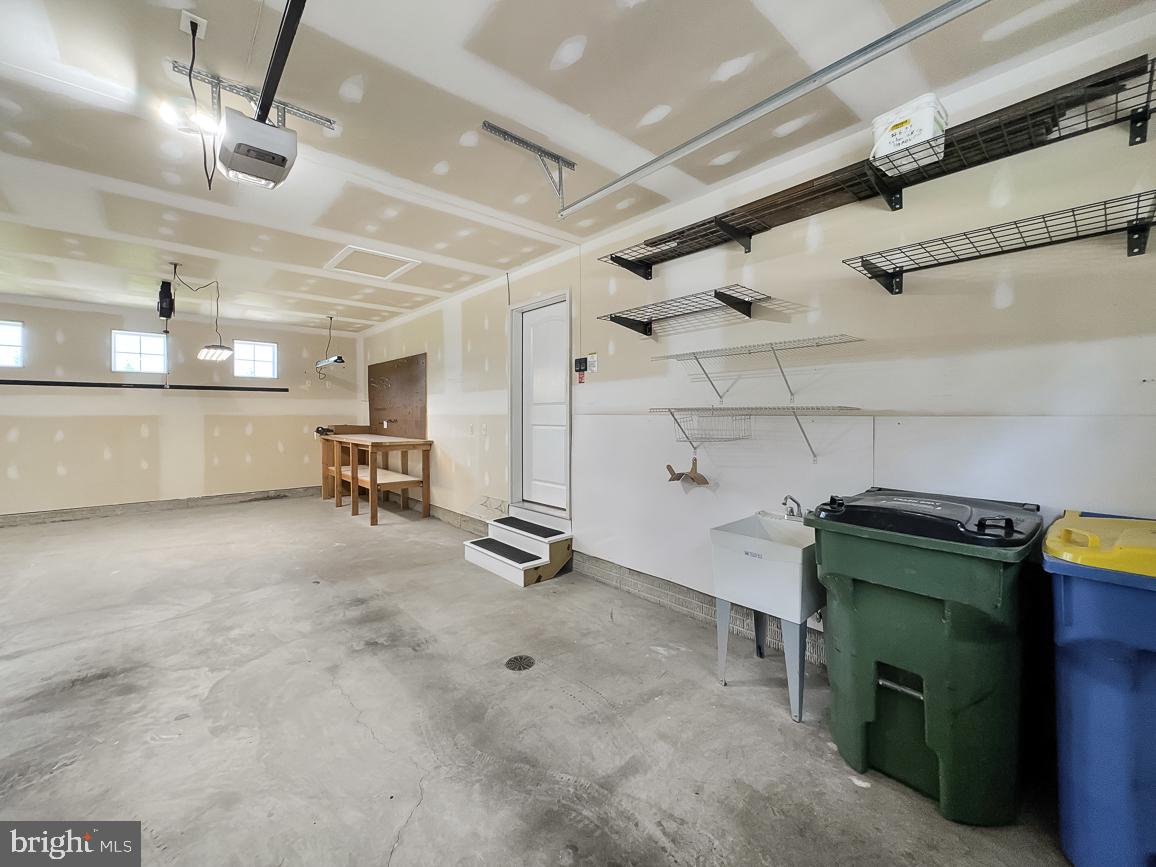 MARBURG POINTE - Residential