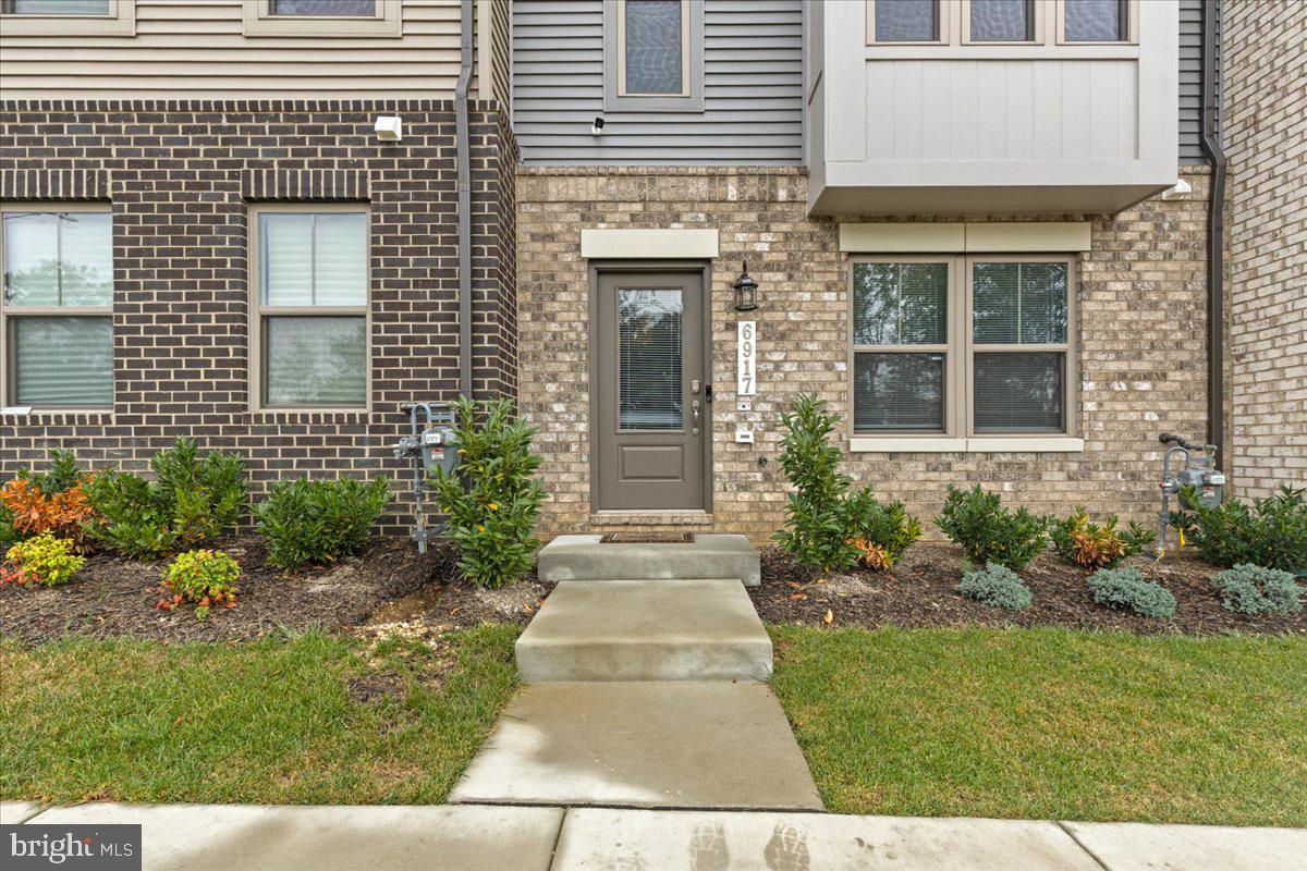 6917 SAVANNAH PARKWAY