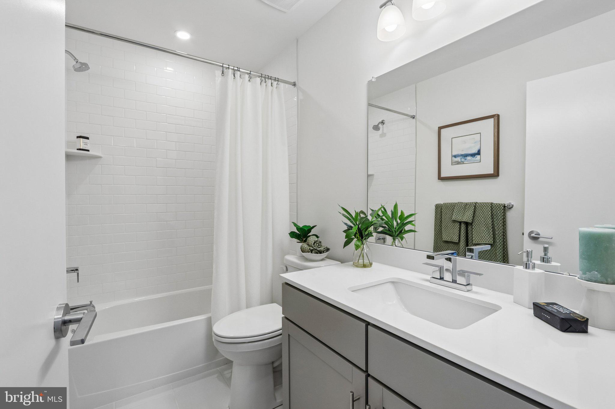 RIVER PLACE - Residential