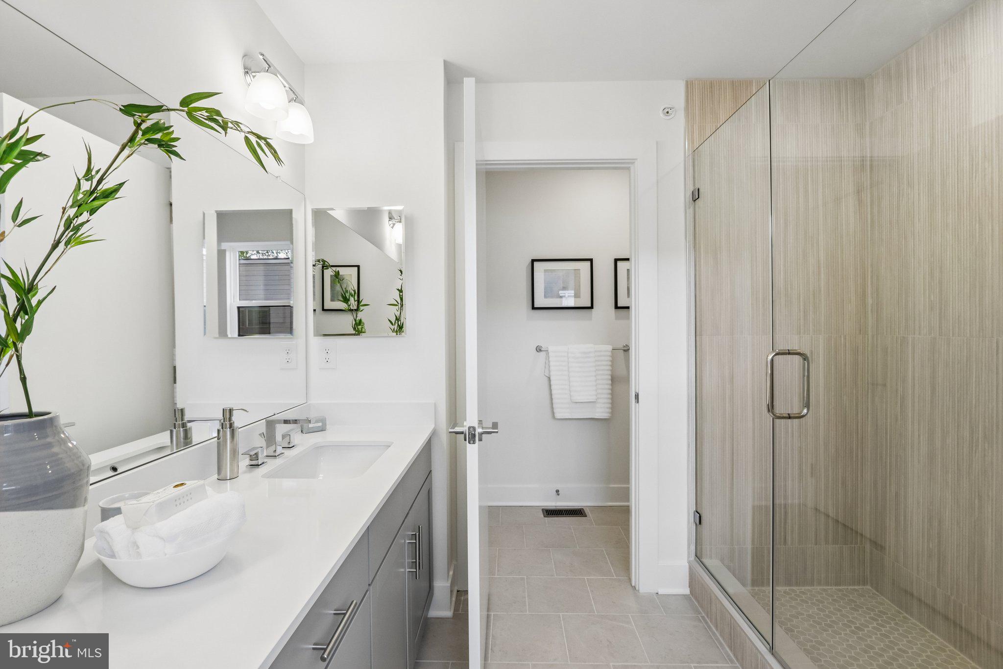 RIVER PLACE - Residential