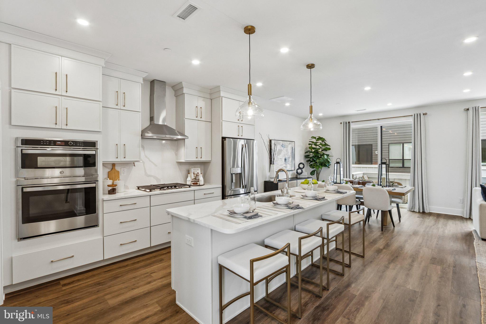 RIVER PLACE - Residential