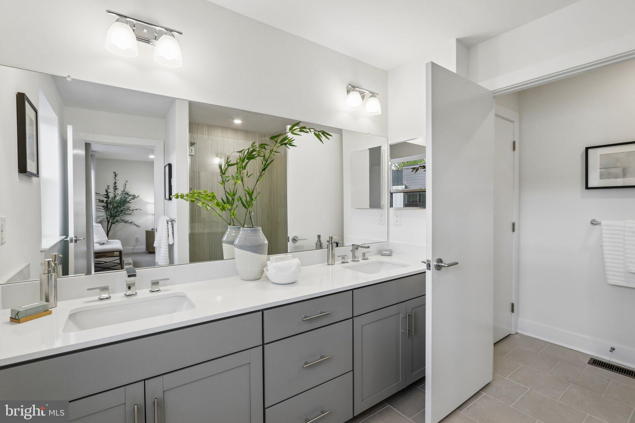 RIVER PLACE - Residential