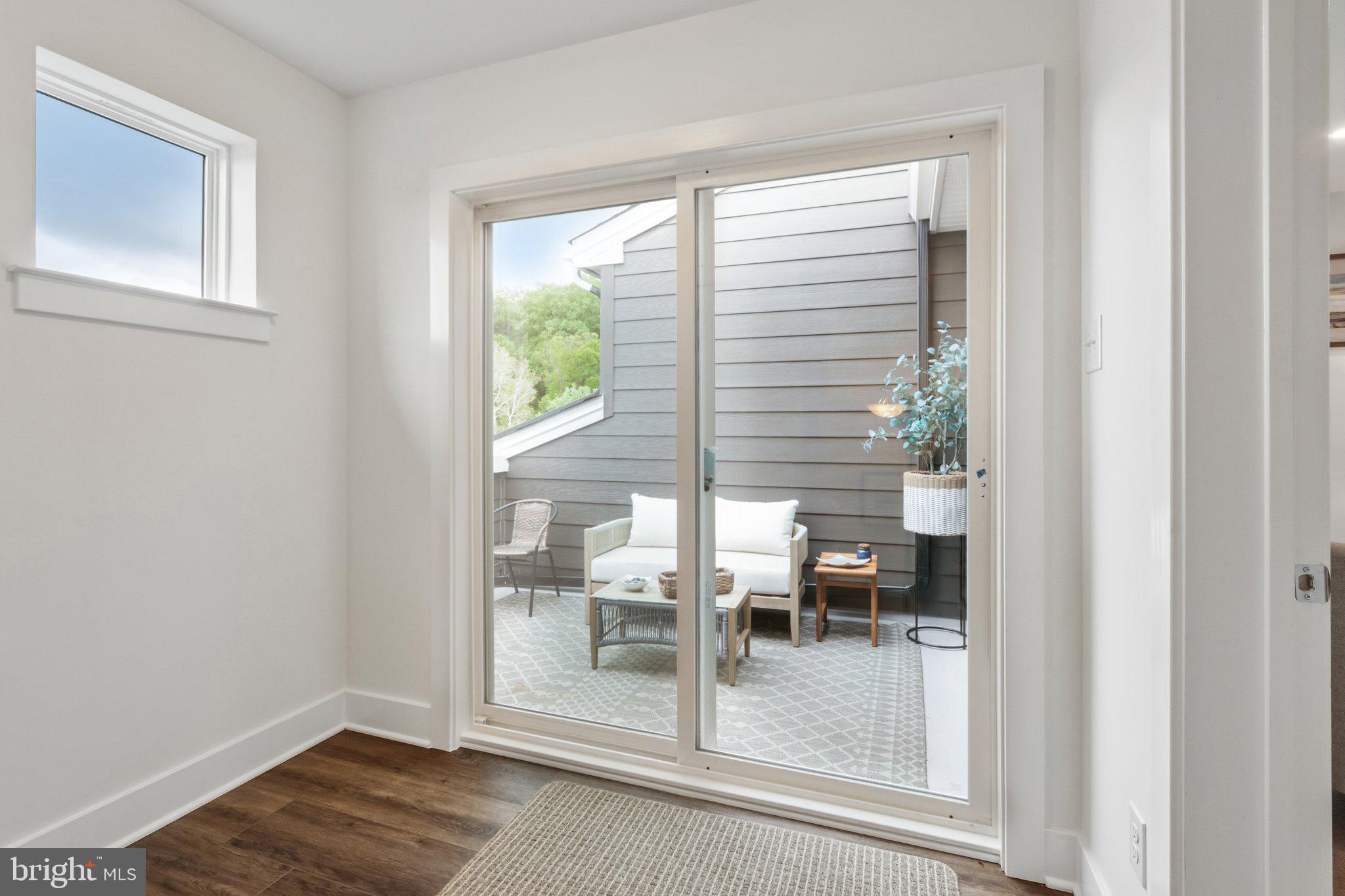 RIVER PLACE - Residential
