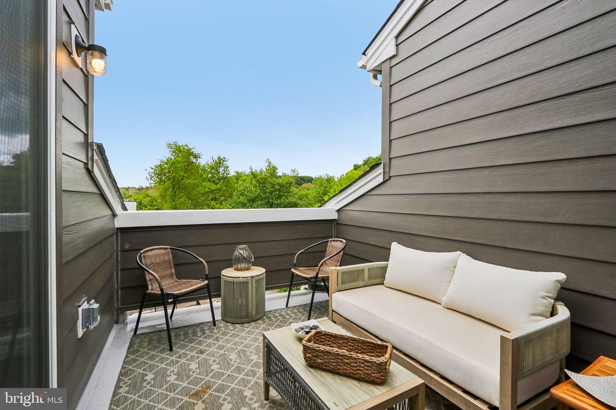 RIVER PLACE - Residential